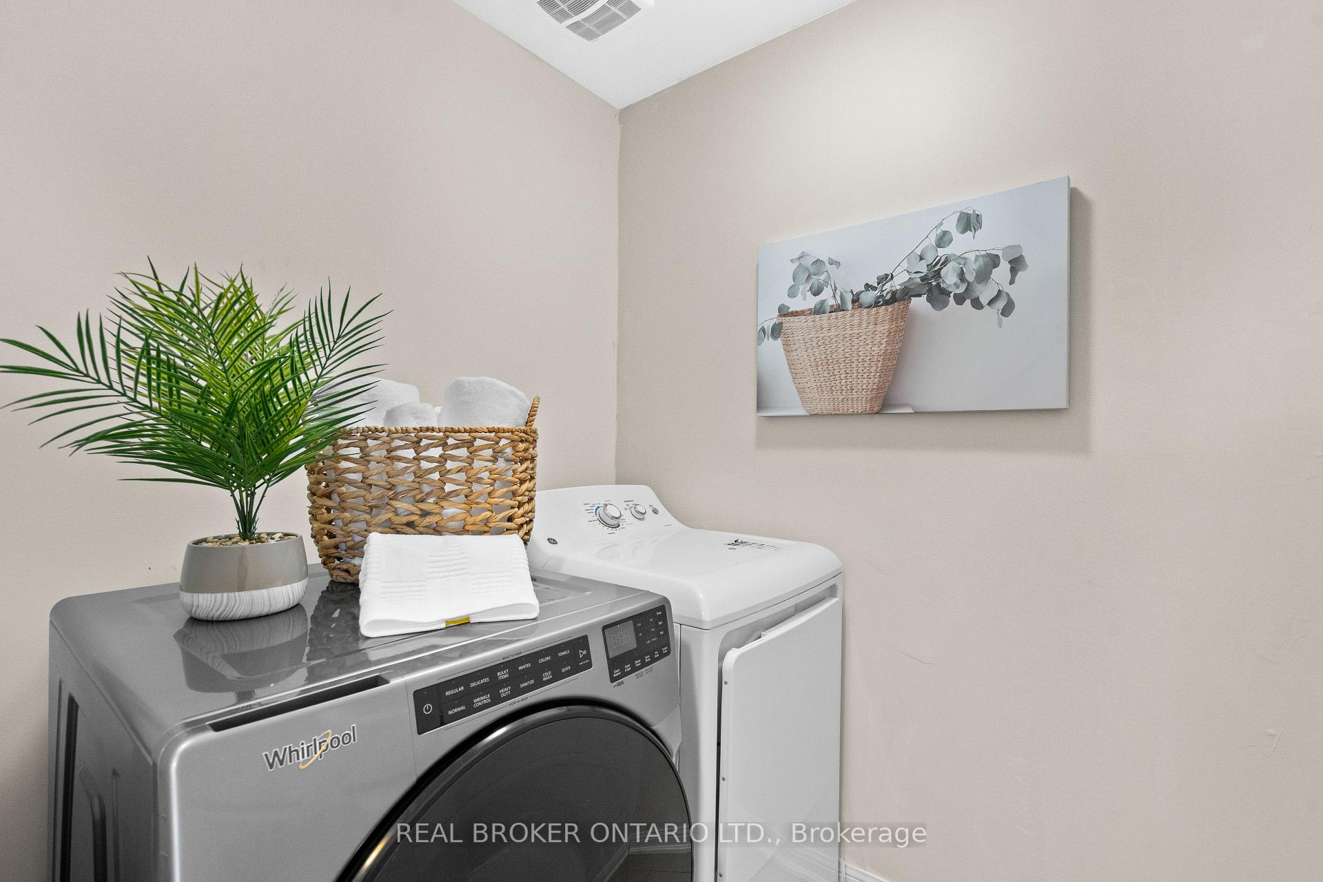 Photo 22 of 565 Attenborough Terrace, Milton, Willmott — HOMEH