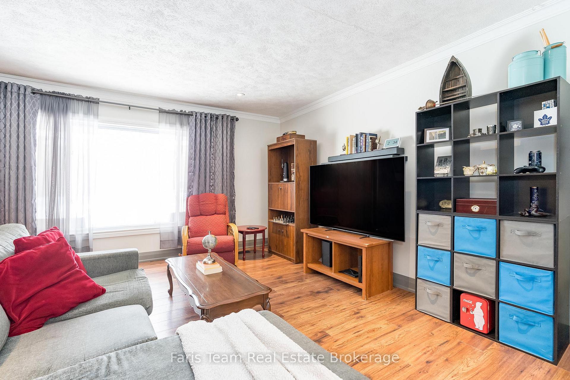 Photo 7 of 1362 Golf Link, Midland — HOMEH