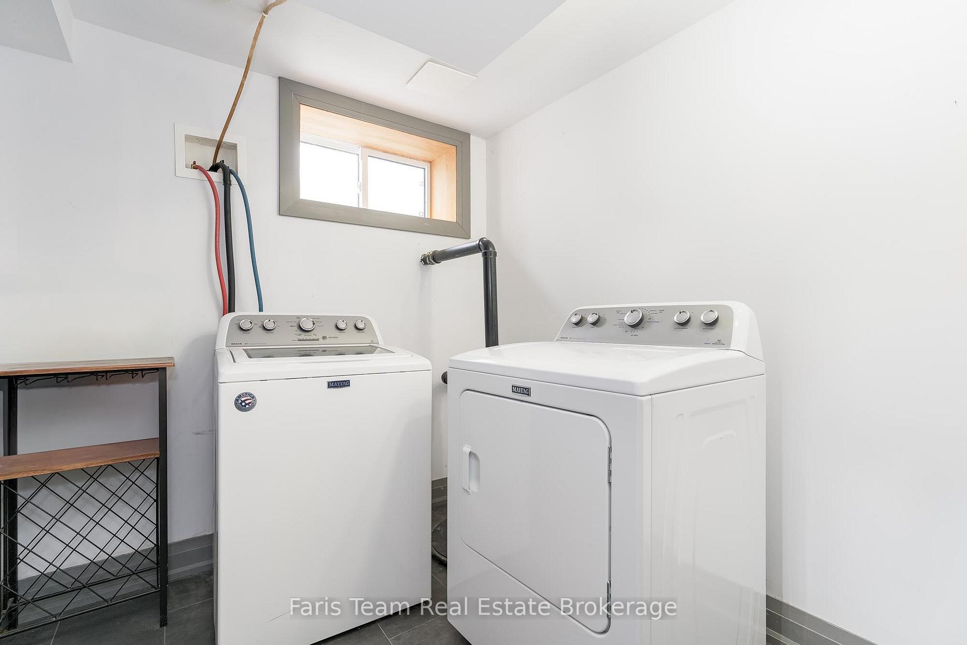 Photo 13 of 1362 Golf Link, Midland — HOMEH