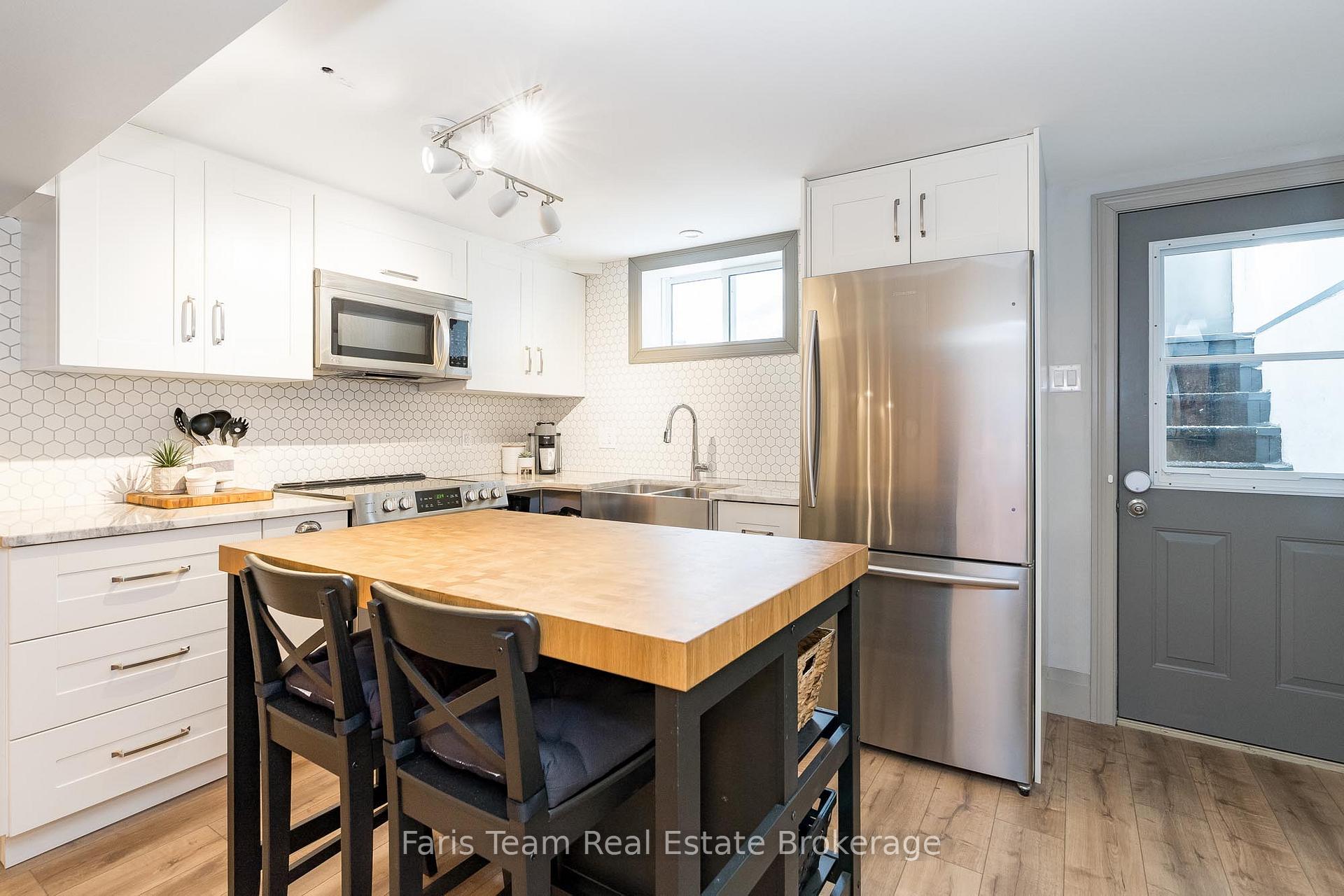 Photo 14 of 1362 Golf Link, Midland — HOMEH