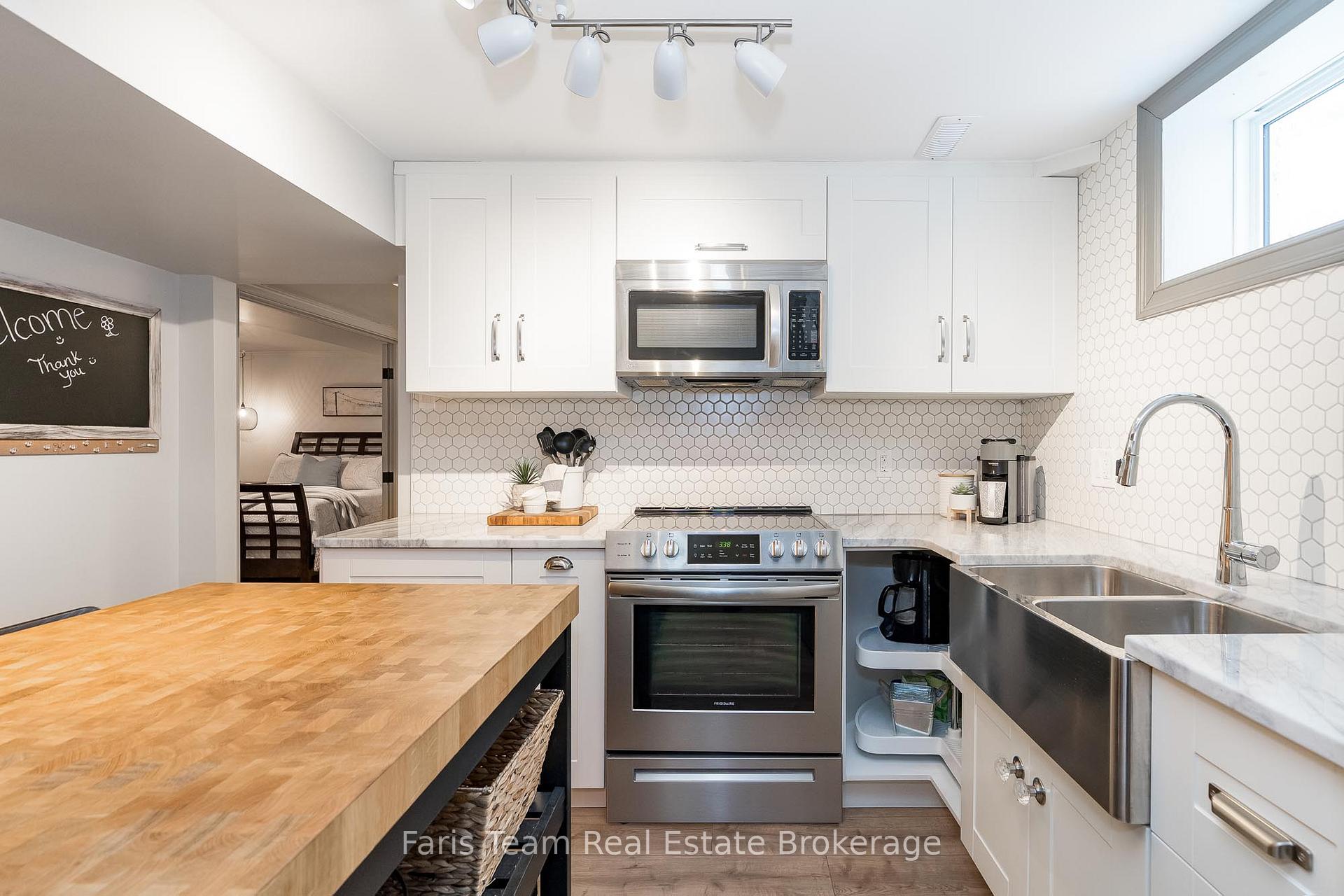 Photo 15 of 1362 Golf Link, Midland — HOMEH
