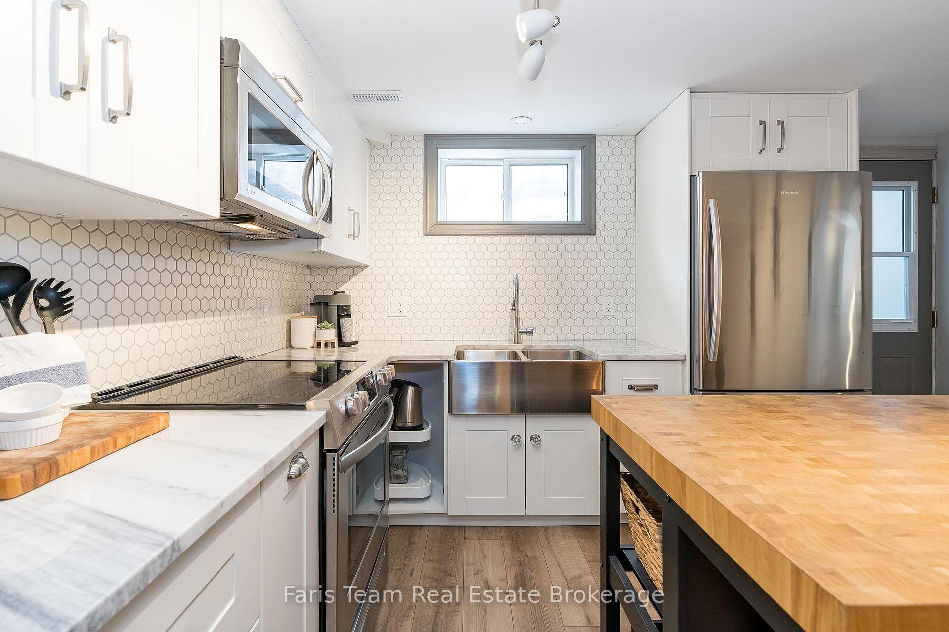 Photo 16 of 1362 Golf Link, Midland — HOMEH