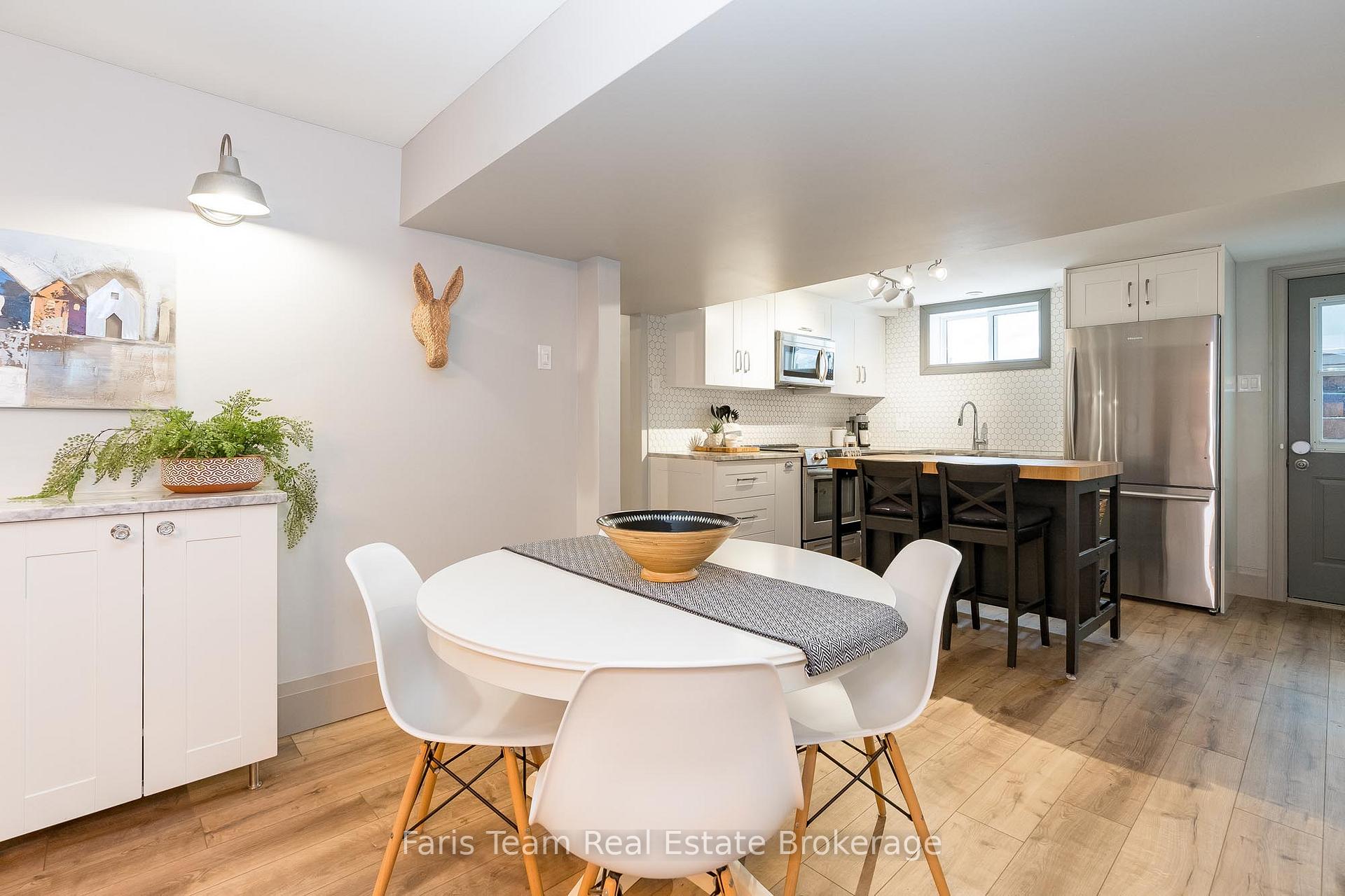 Photo 17 of 1362 Golf Link, Midland — HOMEH