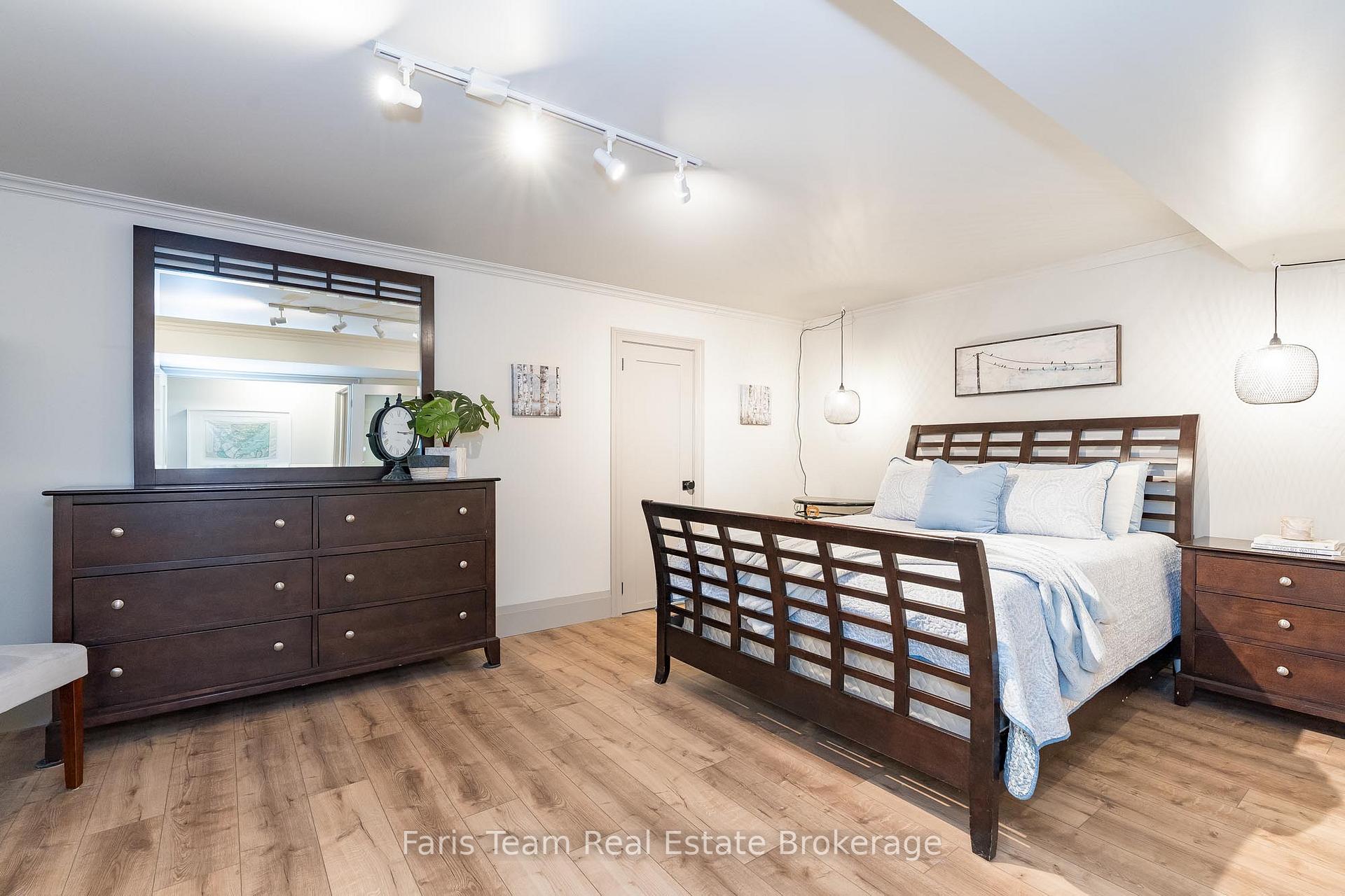 Photo 20 of 1362 Golf Link, Midland — HOMEH