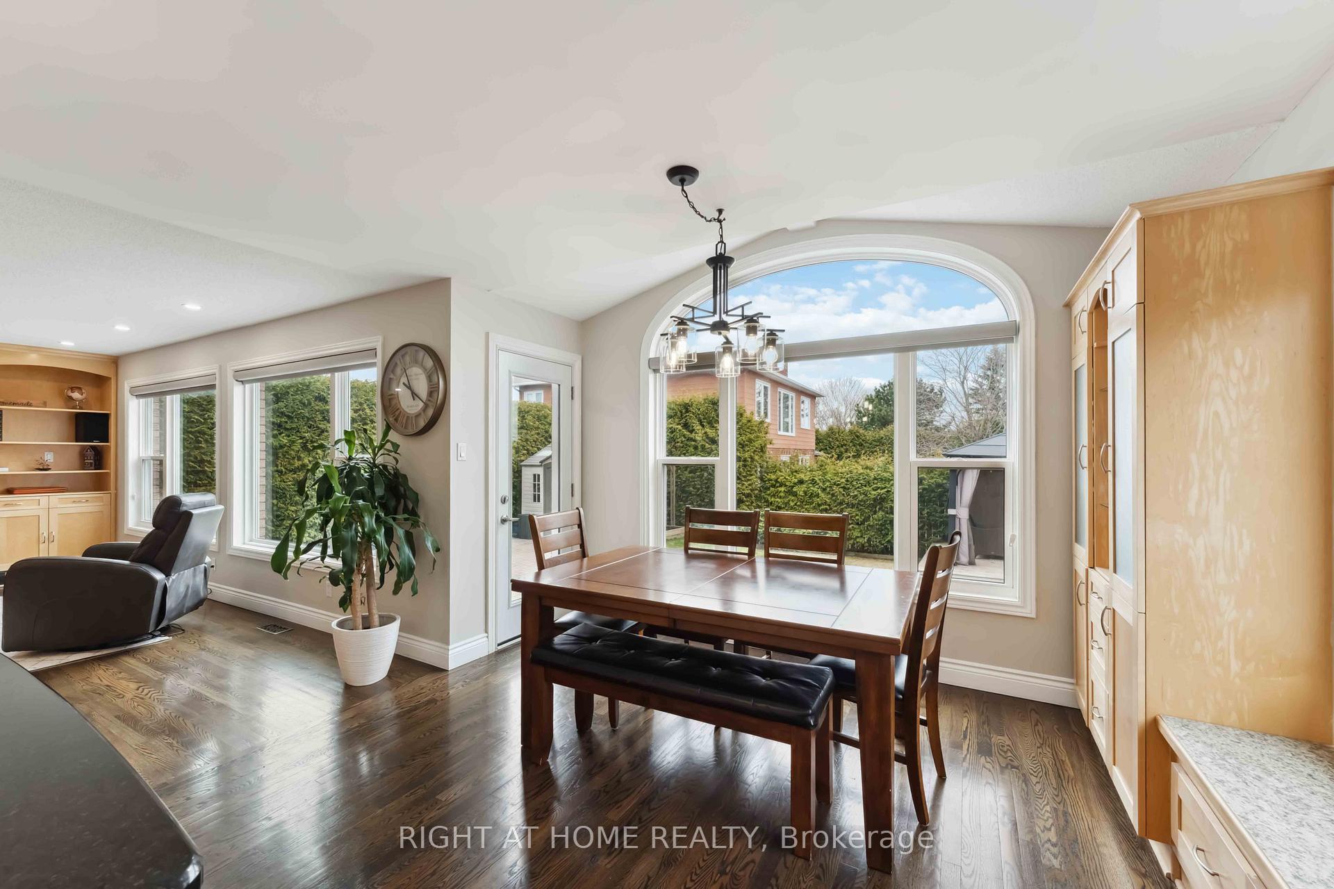 Photo 13 of 54 Slade Crescent, Ottawa, Kanata - Kanata Lakes/Heritage Hills — HOMEH