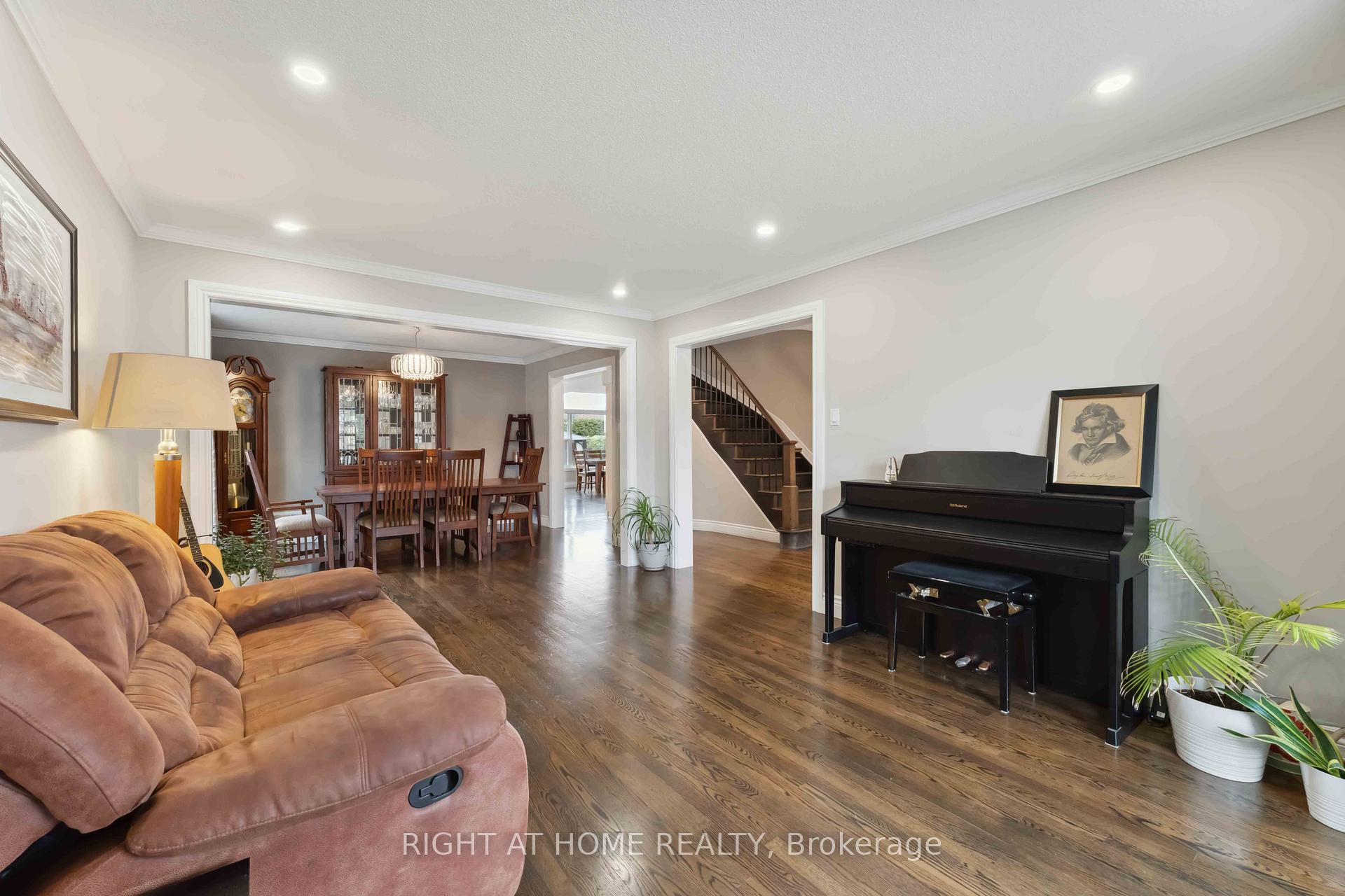 Photo 15 of 54 Slade Crescent, Ottawa, Kanata - Kanata Lakes/Heritage Hills — HOMEH