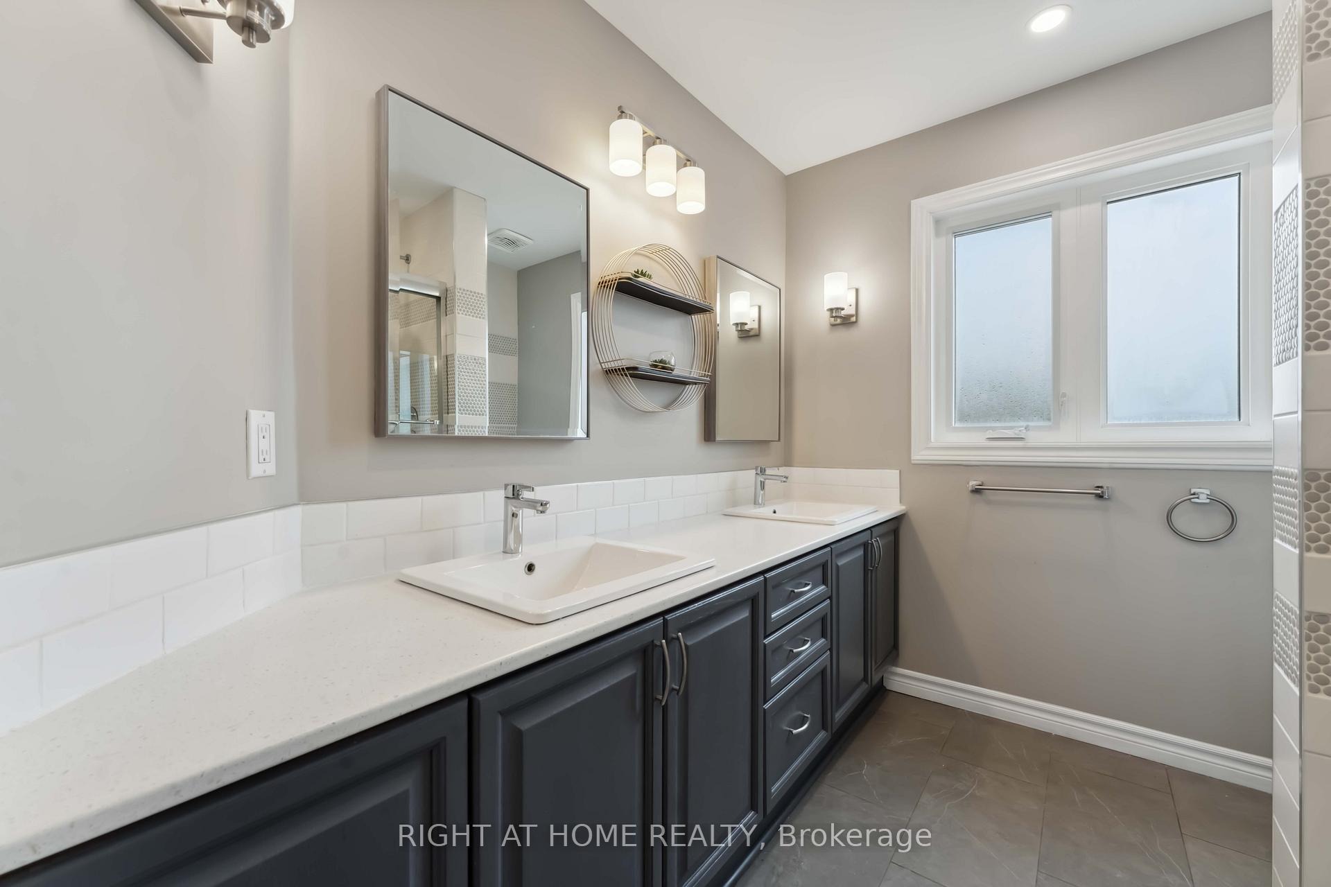 Photo 29 of 54 Slade Crescent, Ottawa, Kanata - Kanata Lakes/Heritage Hills — HOMEH
