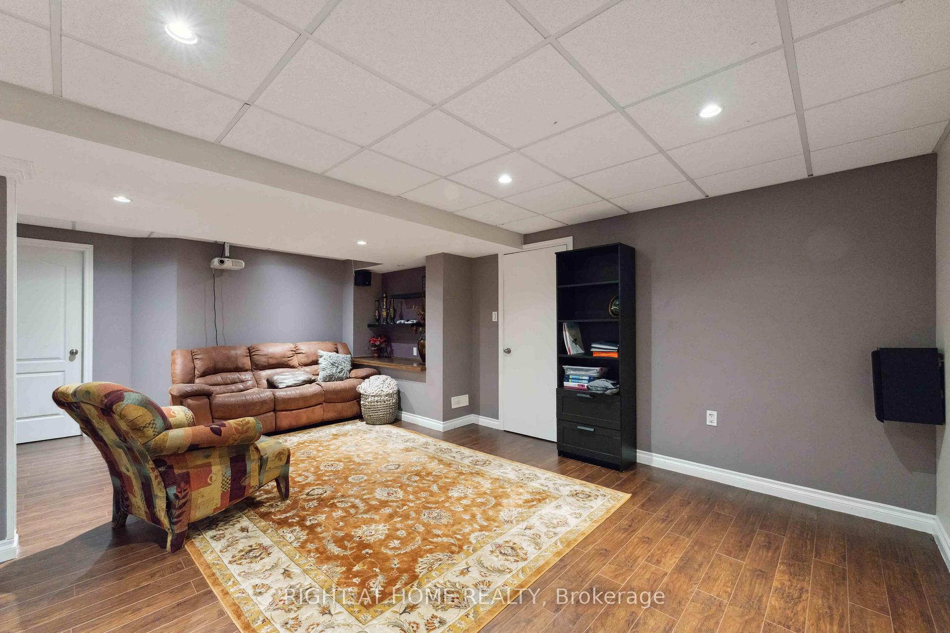 Photo 33 of 54 Slade Crescent, Ottawa, Kanata - Kanata Lakes/Heritage Hills — HOMEH
