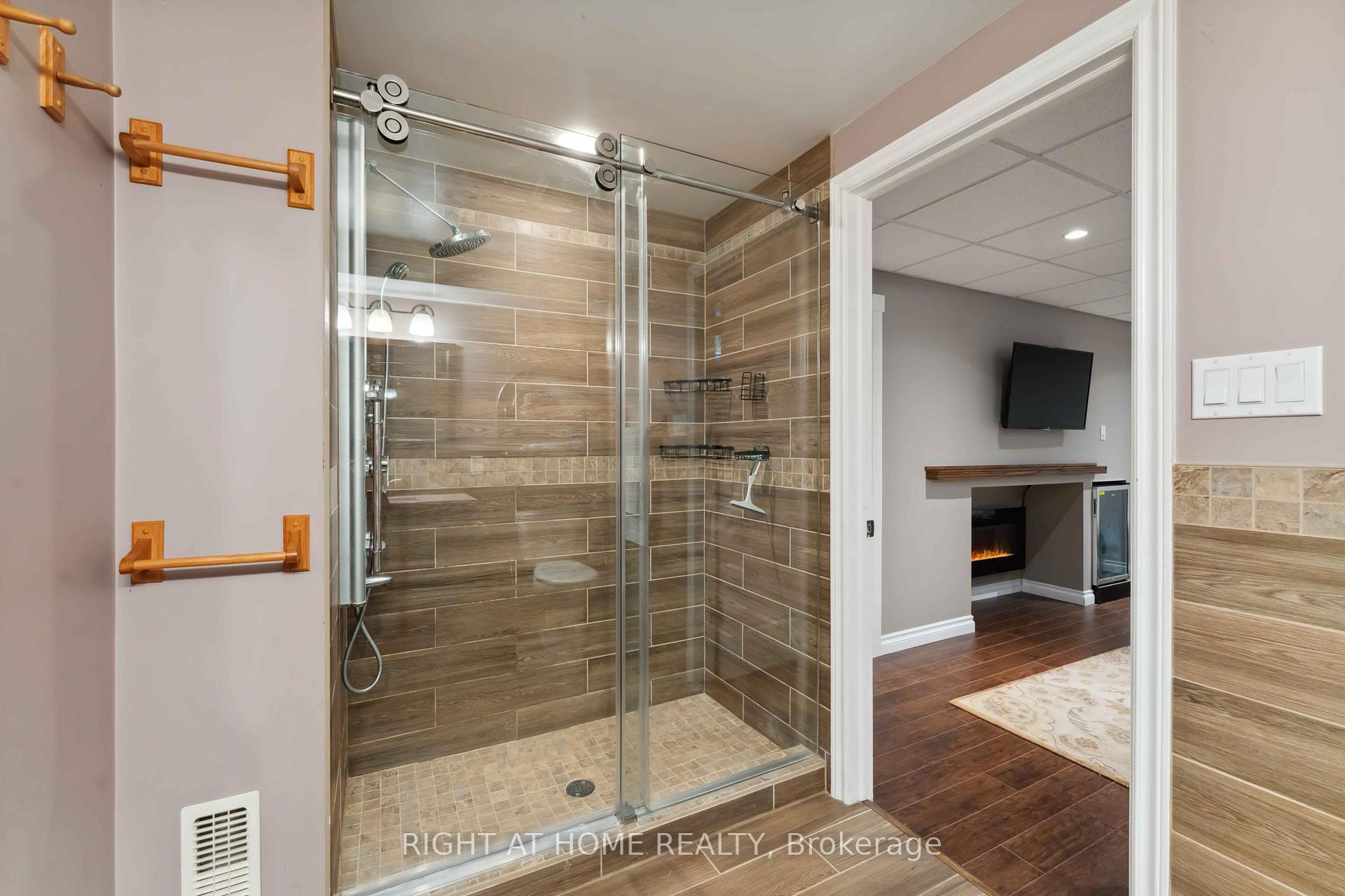 Photo 40 of 54 Slade Crescent, Ottawa, Kanata - Kanata Lakes/Heritage Hills — HOMEH