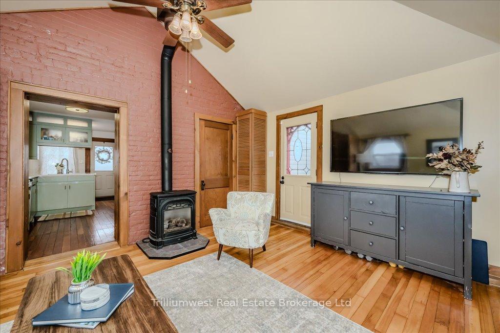 Photo 12 of 15 Tyson Drive, Kitchener, Bridgeport — HOMEH