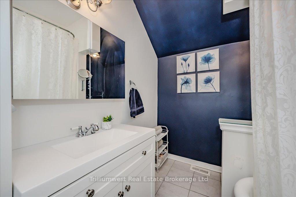 Photo 23 of 15 Tyson Drive, Kitchener, Bridgeport — HOMEH