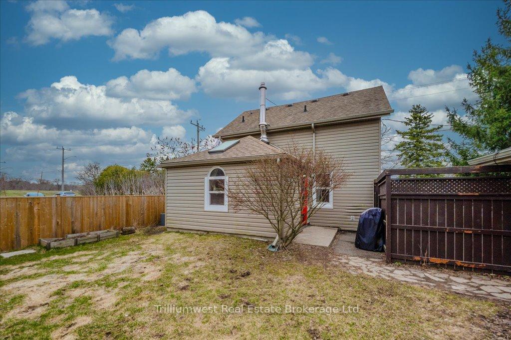 Photo 33 of 15 Tyson Drive, Kitchener, Bridgeport — HOMEH