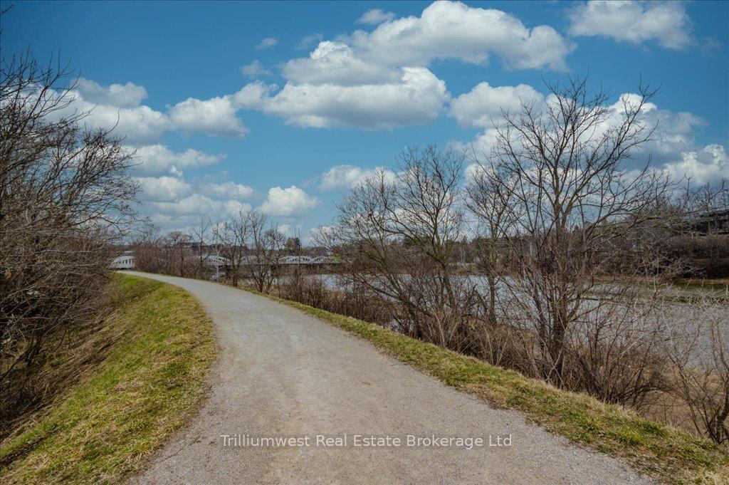 Photo 41 of 15 Tyson Drive, Kitchener, Bridgeport — HOMEH