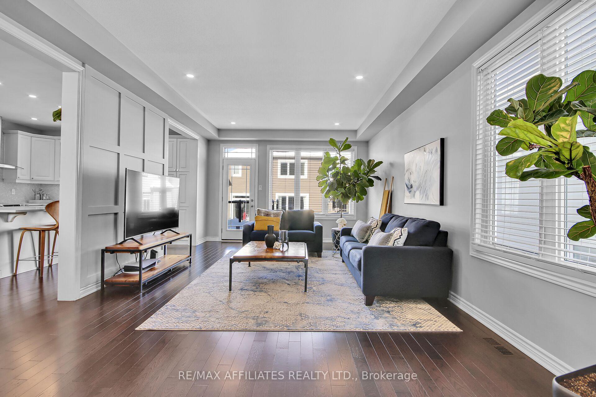 Photo 6 of 44 Oxalis Crescent, Ottawa, Kanata - Emerald Meadows/Trailwest — HOMEH