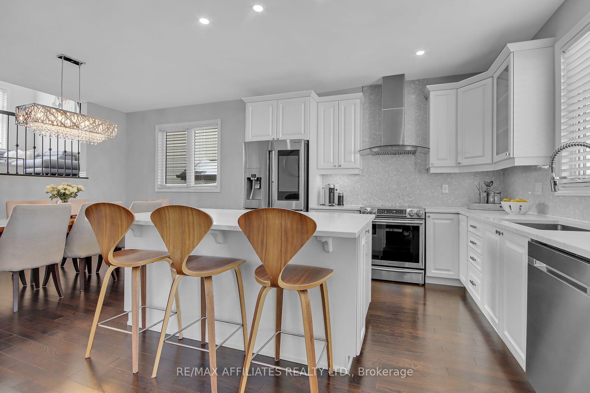Photo 7 of 44 Oxalis Crescent, Ottawa, Kanata - Emerald Meadows/Trailwest — HOMEH