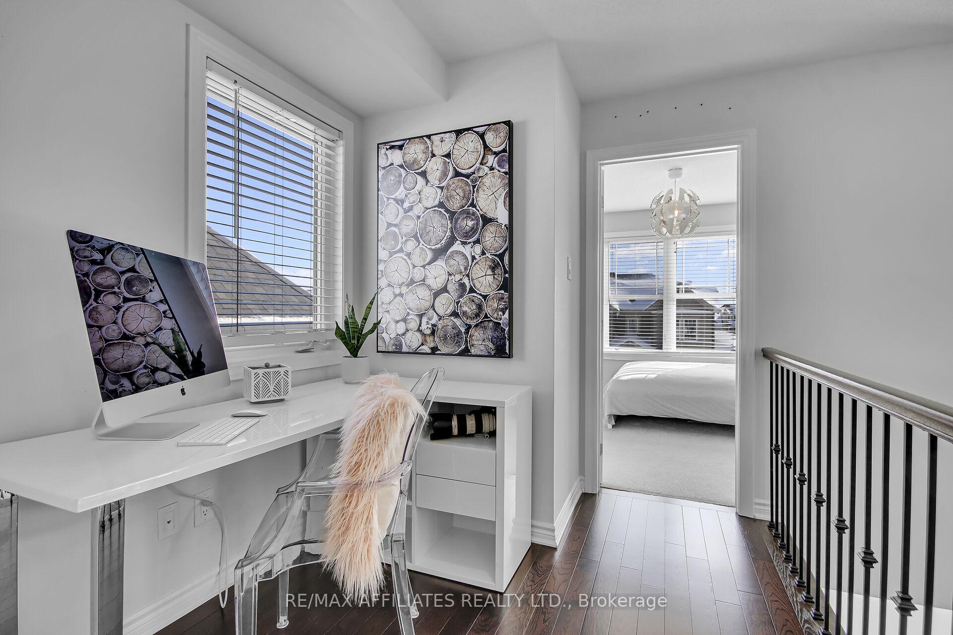 Photo 18 of 44 Oxalis Crescent, Ottawa, Kanata - Emerald Meadows/Trailwest — HOMEH