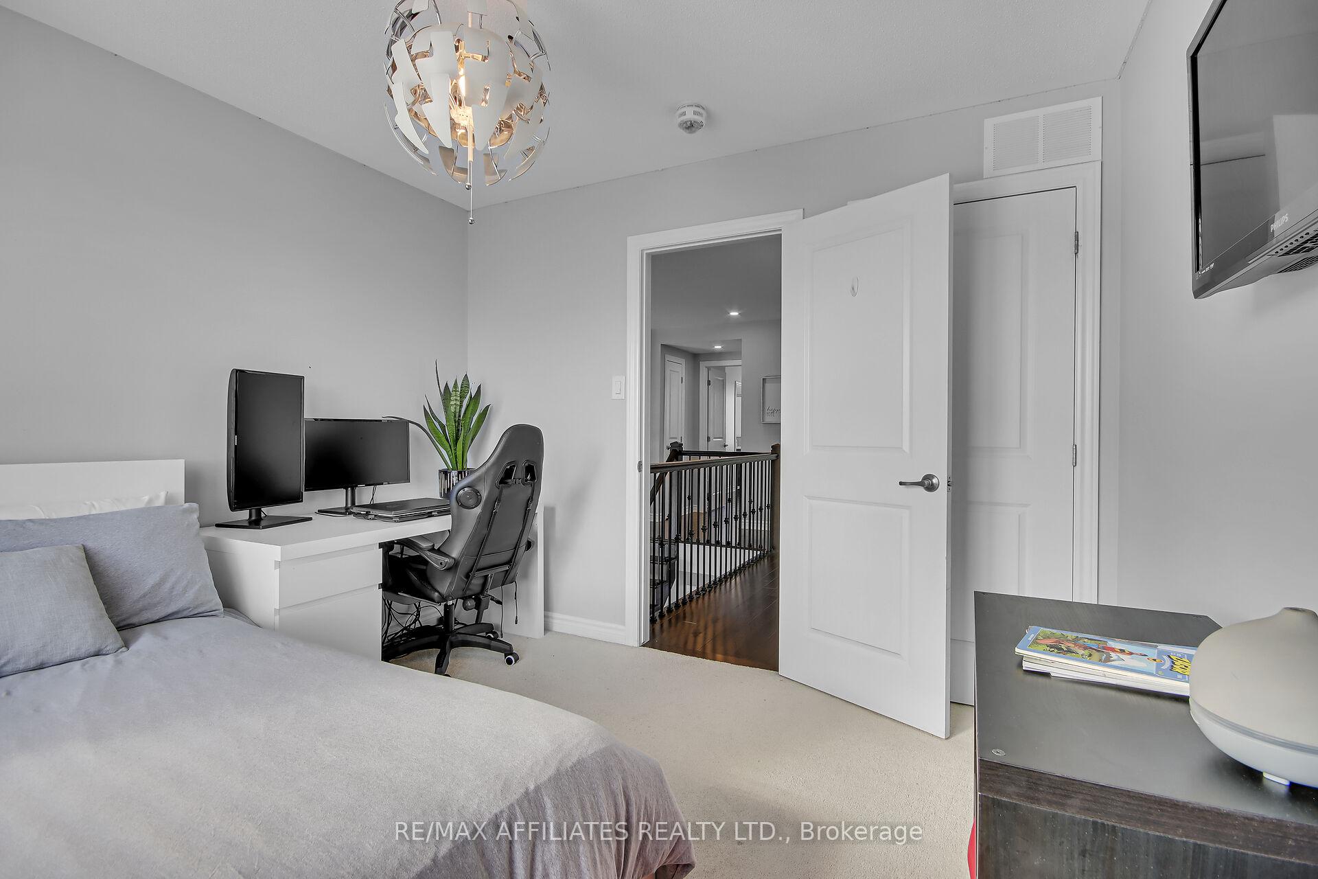 Photo 20 of 44 Oxalis Crescent, Ottawa, Kanata - Emerald Meadows/Trailwest — HOMEH