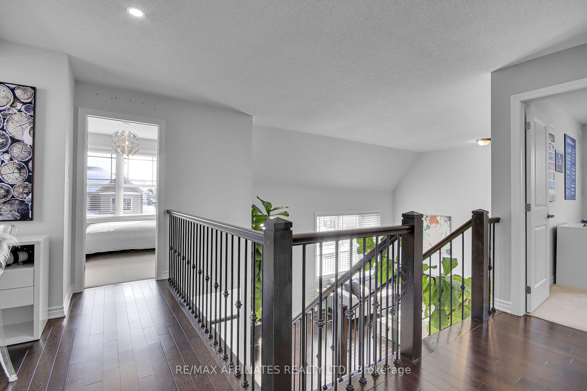 Photo 21 of 44 Oxalis Crescent, Ottawa, Kanata - Emerald Meadows/Trailwest — HOMEH