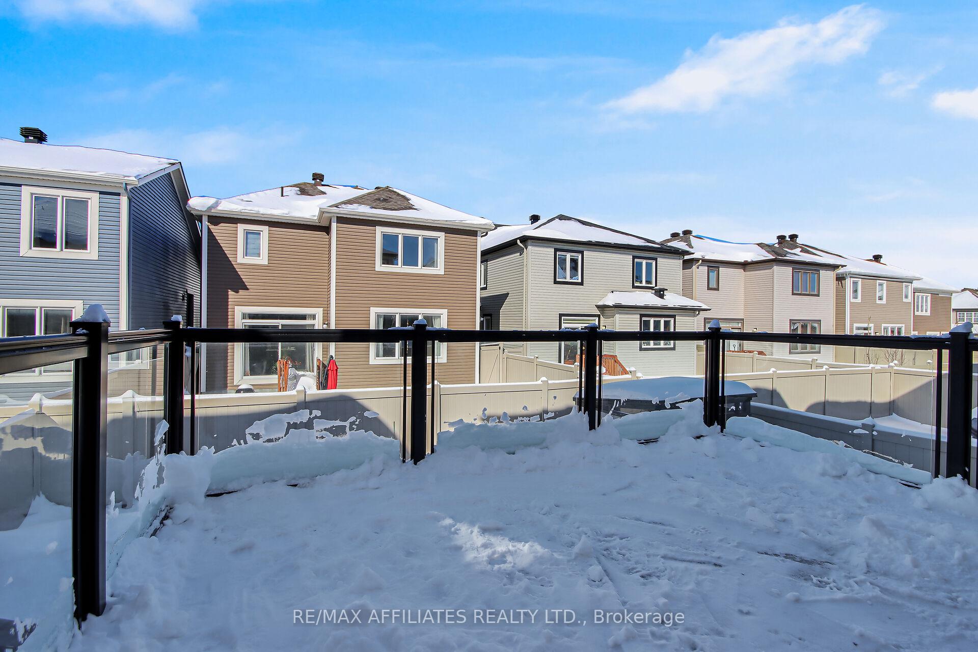 Photo 24 of 44 Oxalis Crescent, Ottawa, Kanata - Emerald Meadows/Trailwest — HOMEH