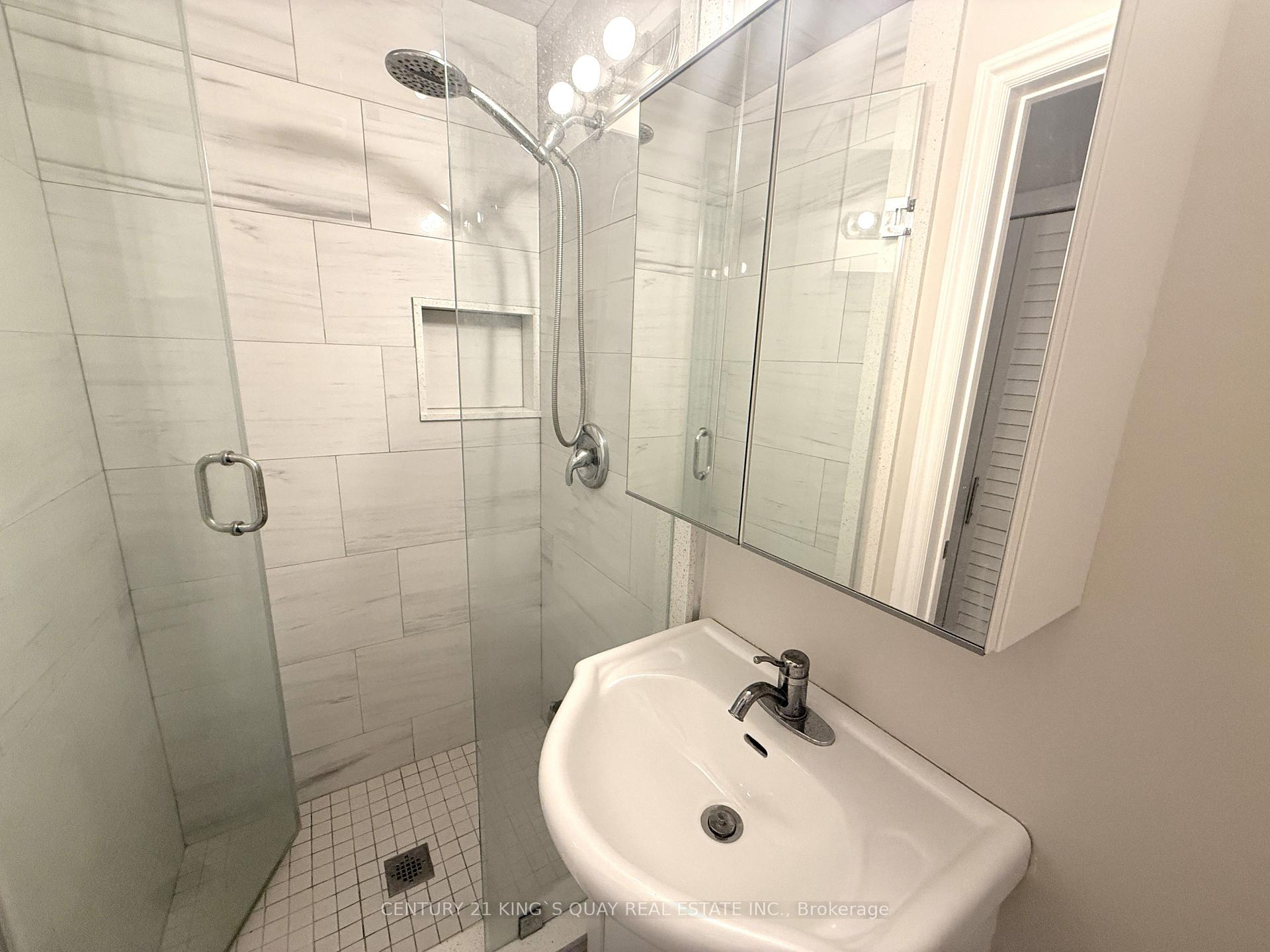 Photo 10 of 3 Fonthill Boulevard, Markham, Unionville — HOMEH