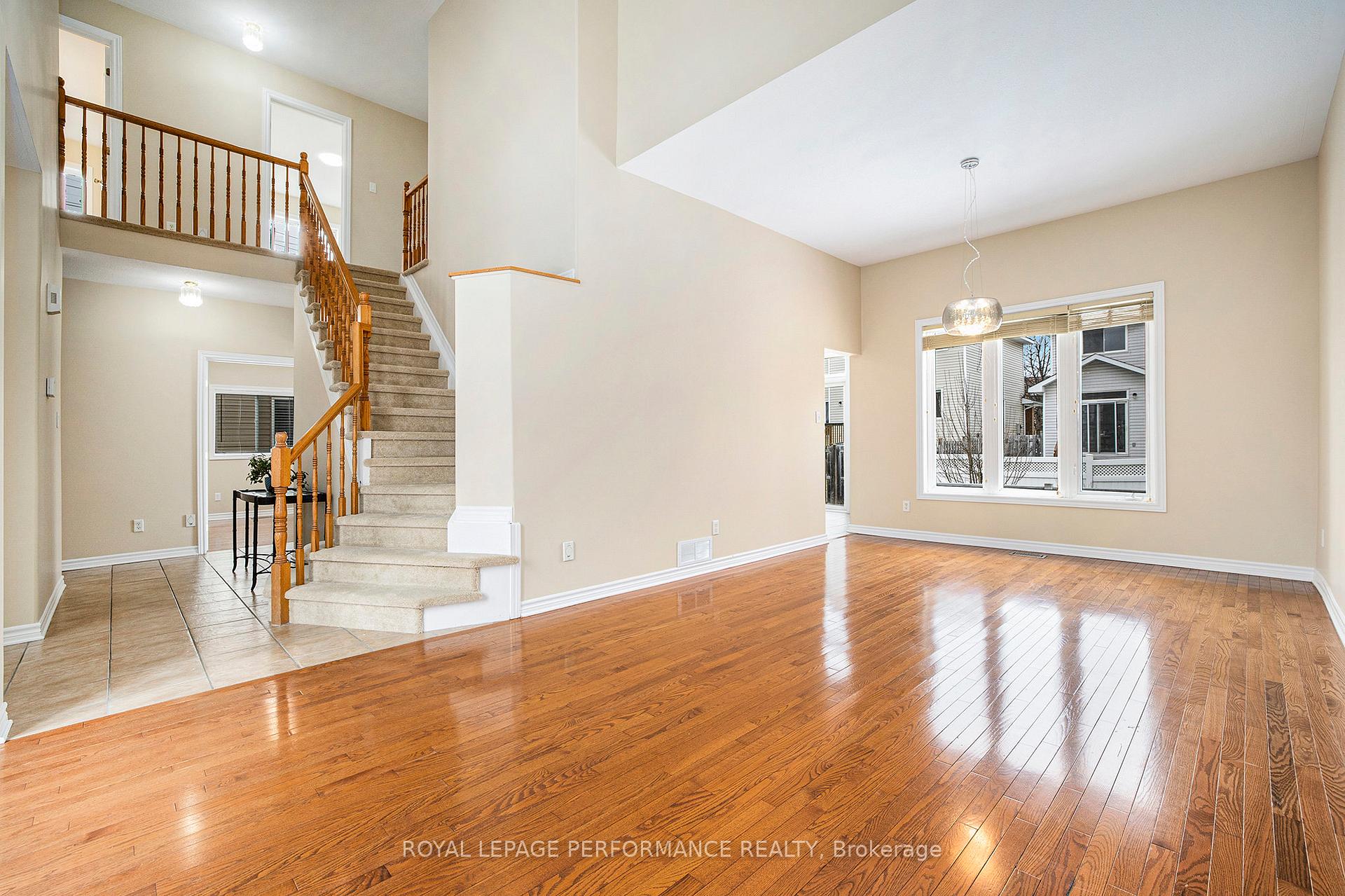 Photo 7 of 55 Peikoff Crescent, Ottawa, Kanata - Morgan's Grant/South March — HOMEH