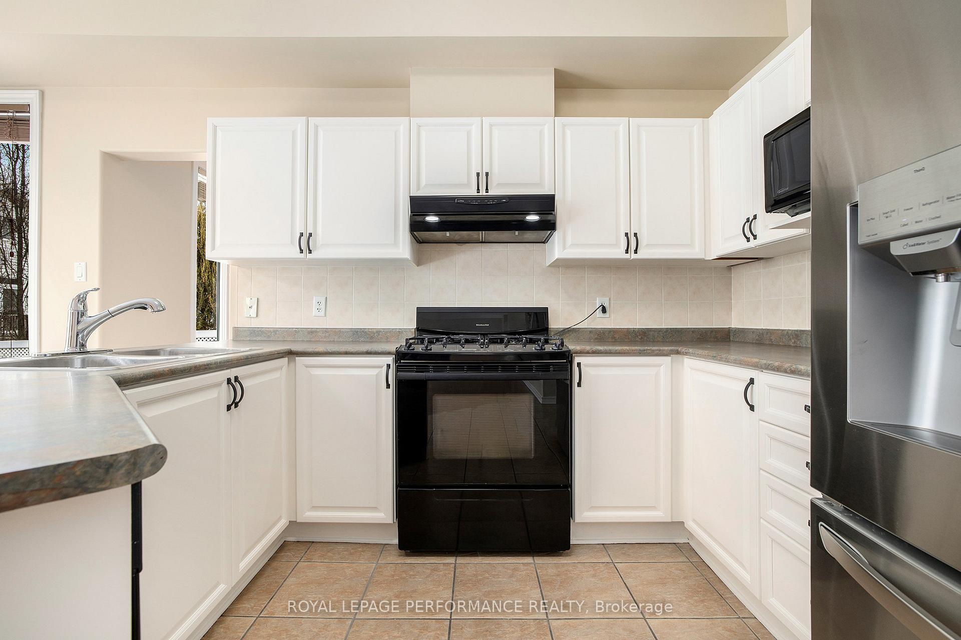 Photo 14 of 55 Peikoff Crescent, Ottawa, Kanata - Morgan's Grant/South March — HOMEH
