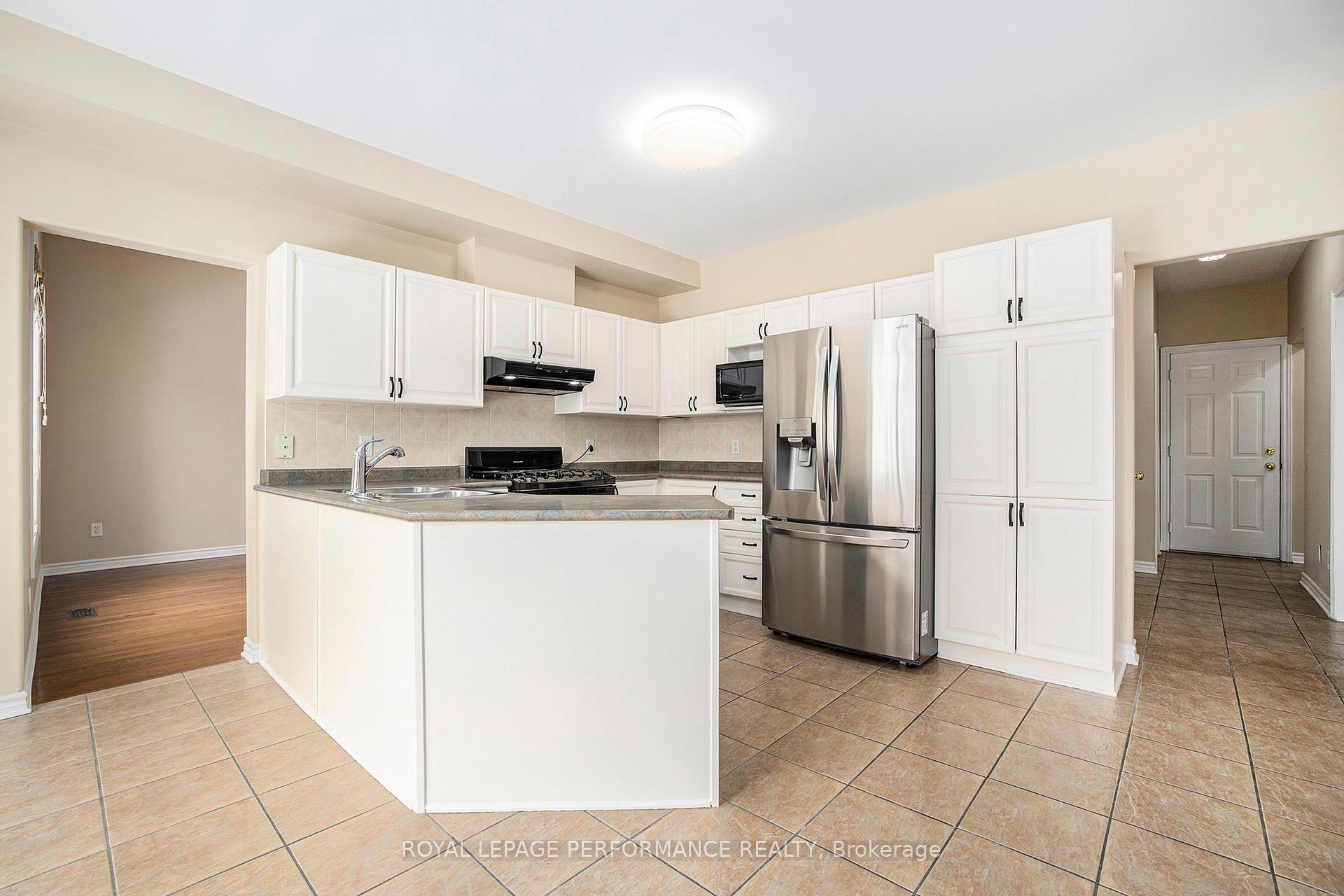 Photo 16 of 55 Peikoff Crescent, Ottawa, Kanata - Morgan's Grant/South March — HOMEH