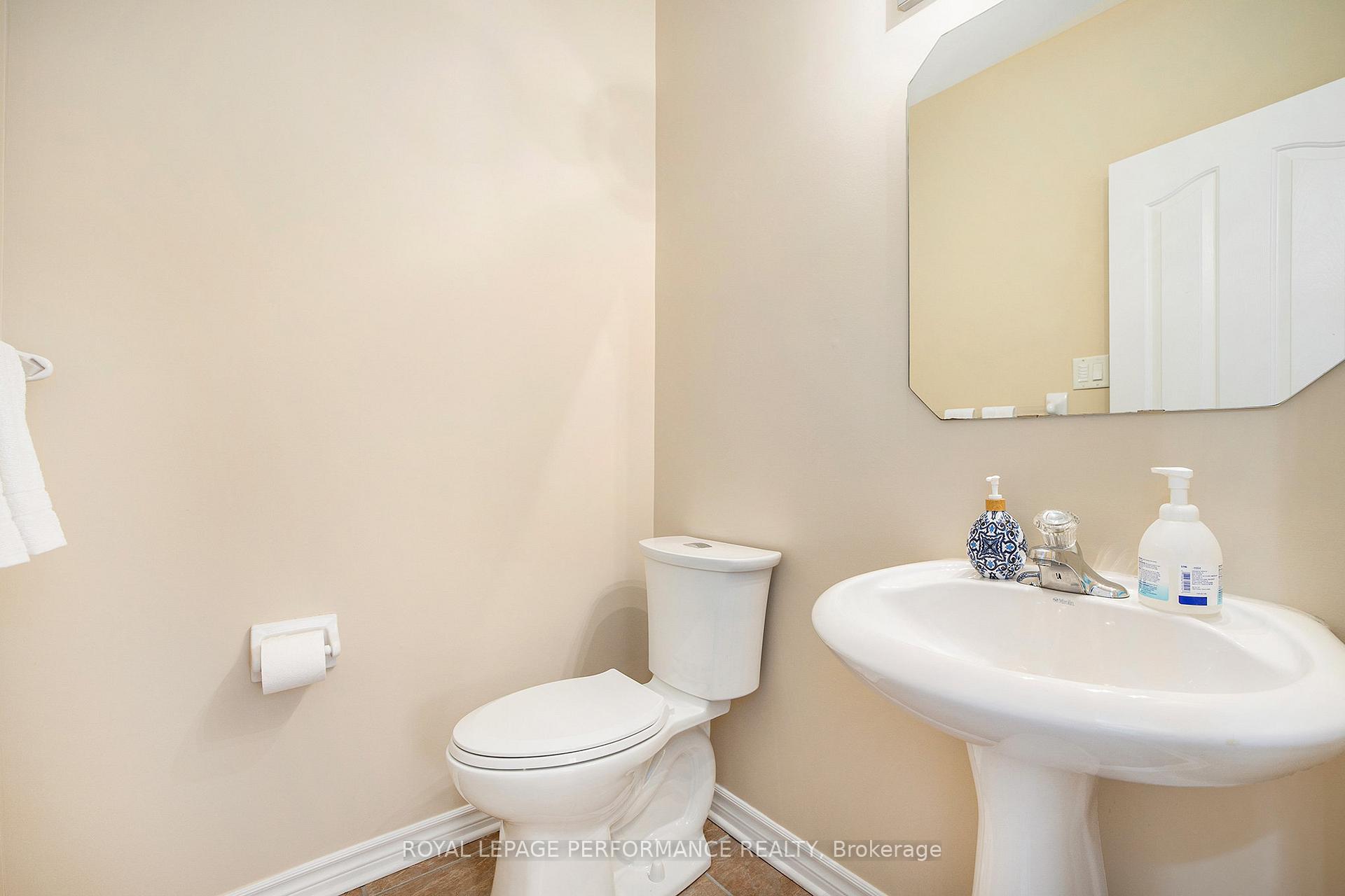 Photo 19 of 55 Peikoff Crescent, Ottawa, Kanata - Morgan's Grant/South March — HOMEH
