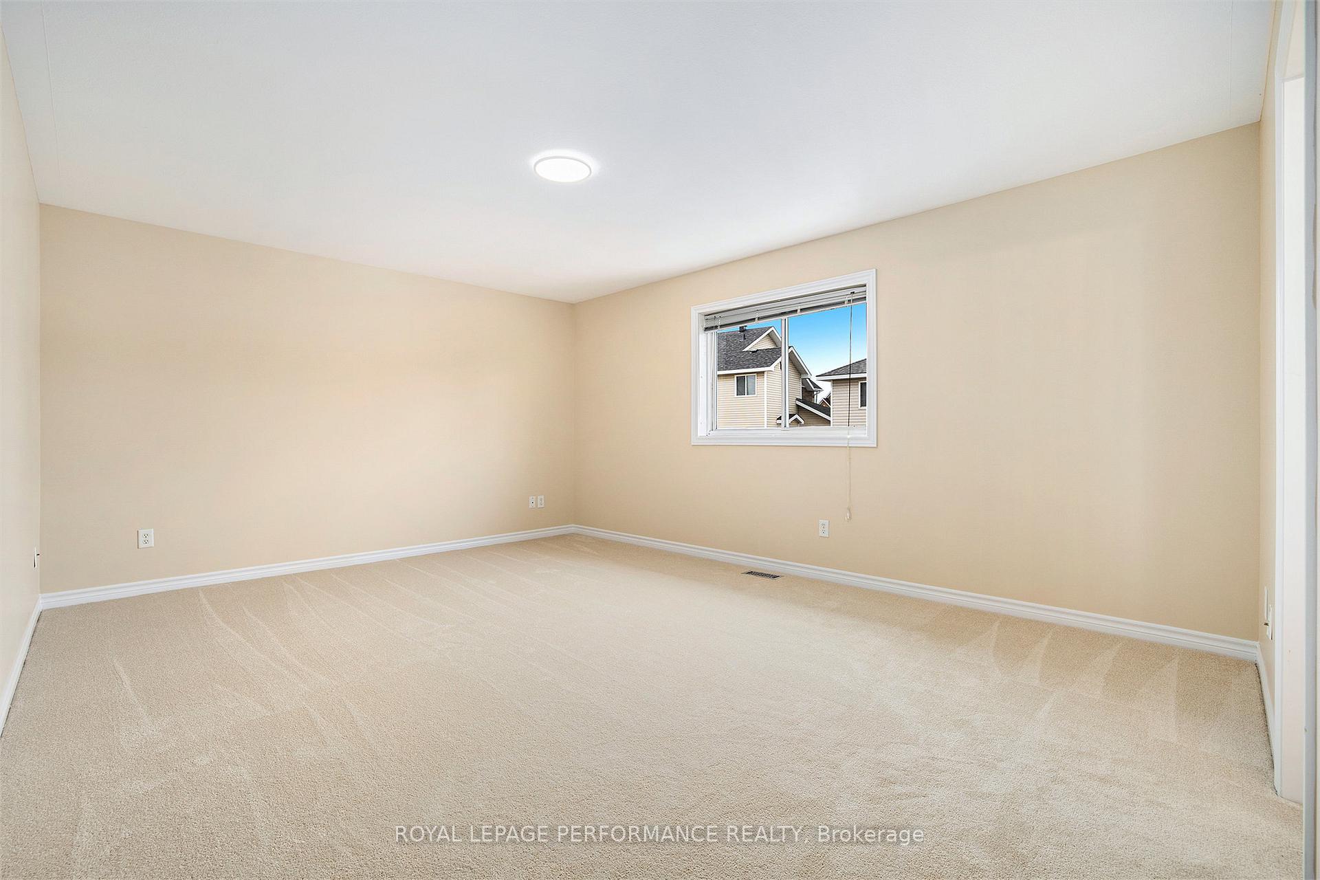 Photo 21 of 55 Peikoff Crescent, Ottawa, Kanata - Morgan's Grant/South March — HOMEH