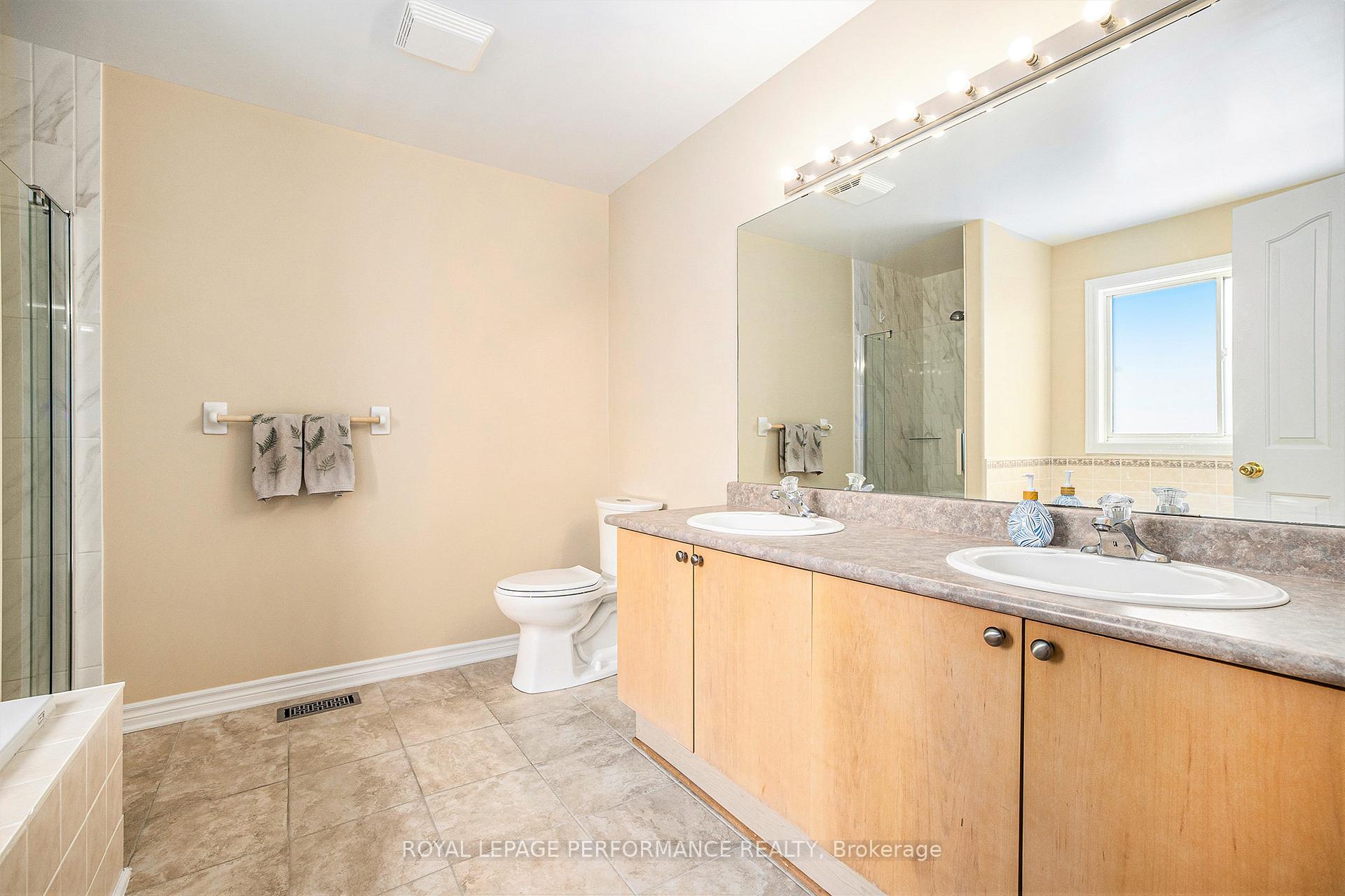 Photo 23 of 55 Peikoff Crescent, Ottawa, Kanata - Morgan's Grant/South March — HOMEH