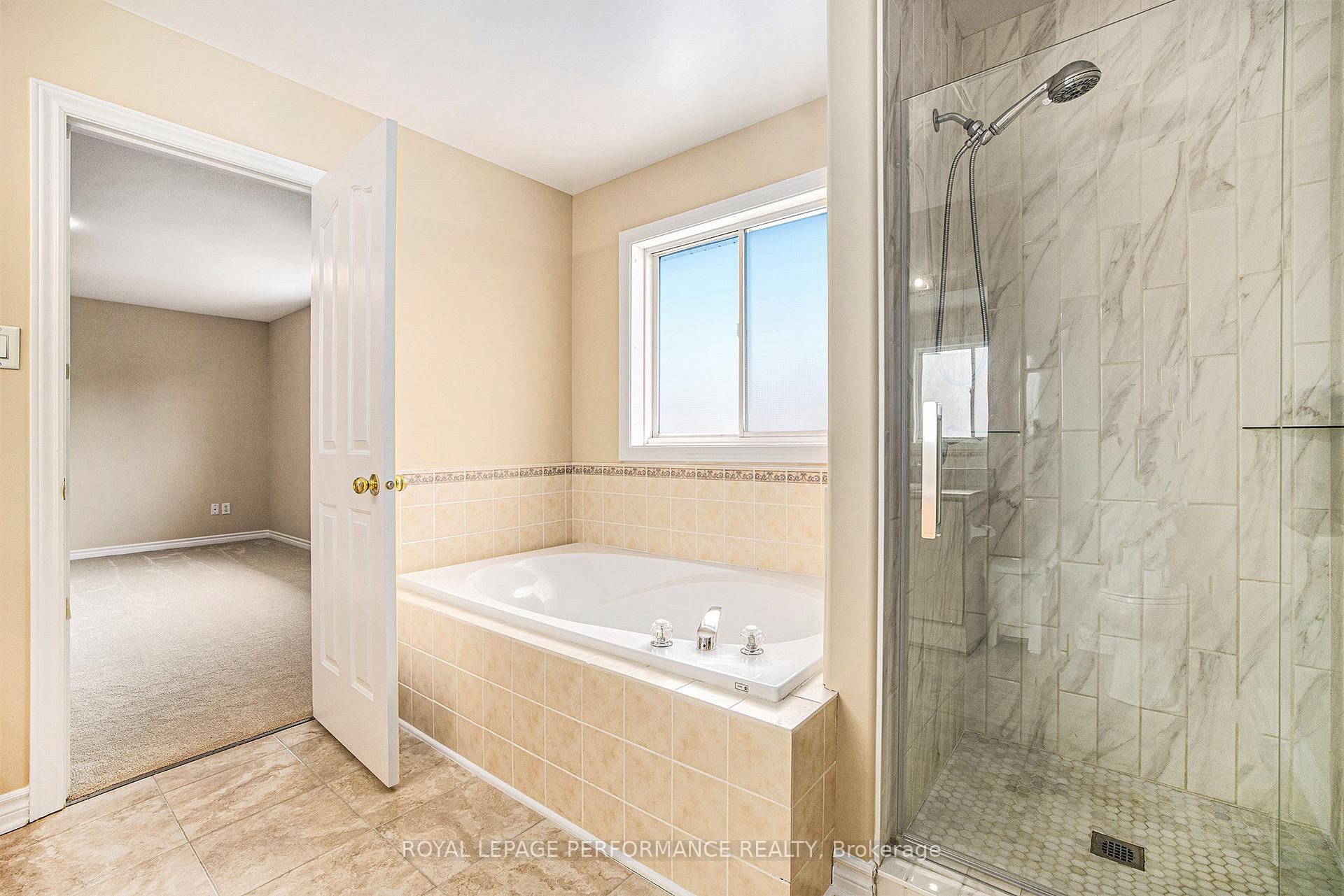 Photo 24 of 55 Peikoff Crescent, Ottawa, Kanata - Morgan's Grant/South March — HOMEH