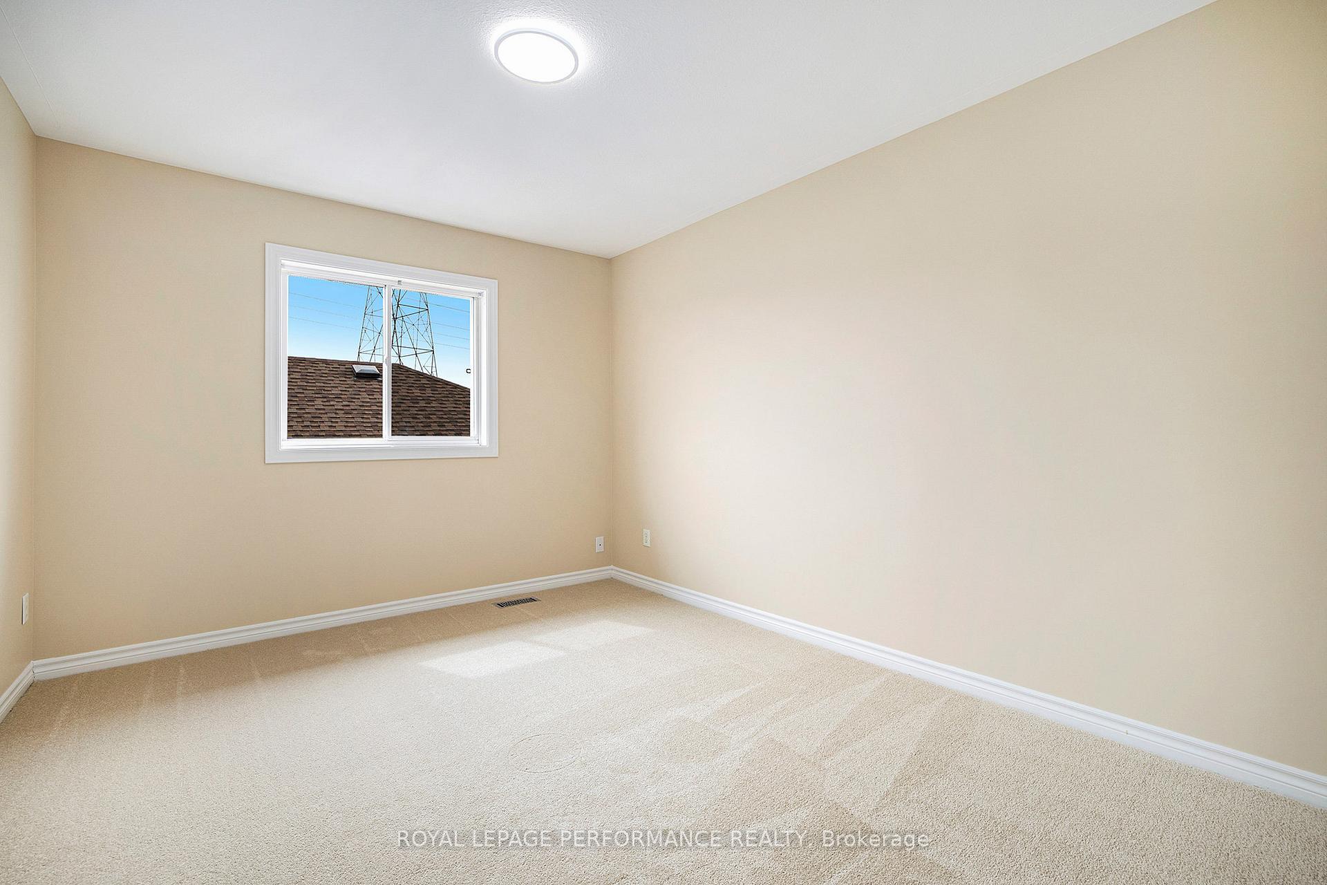 Photo 27 of 55 Peikoff Crescent, Ottawa, Kanata - Morgan's Grant/South March — HOMEH