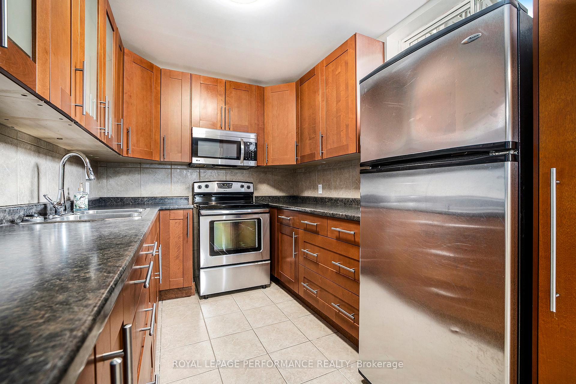 Photo 31 of 55 Peikoff Crescent, Ottawa, Kanata - Morgan's Grant/South March — HOMEH