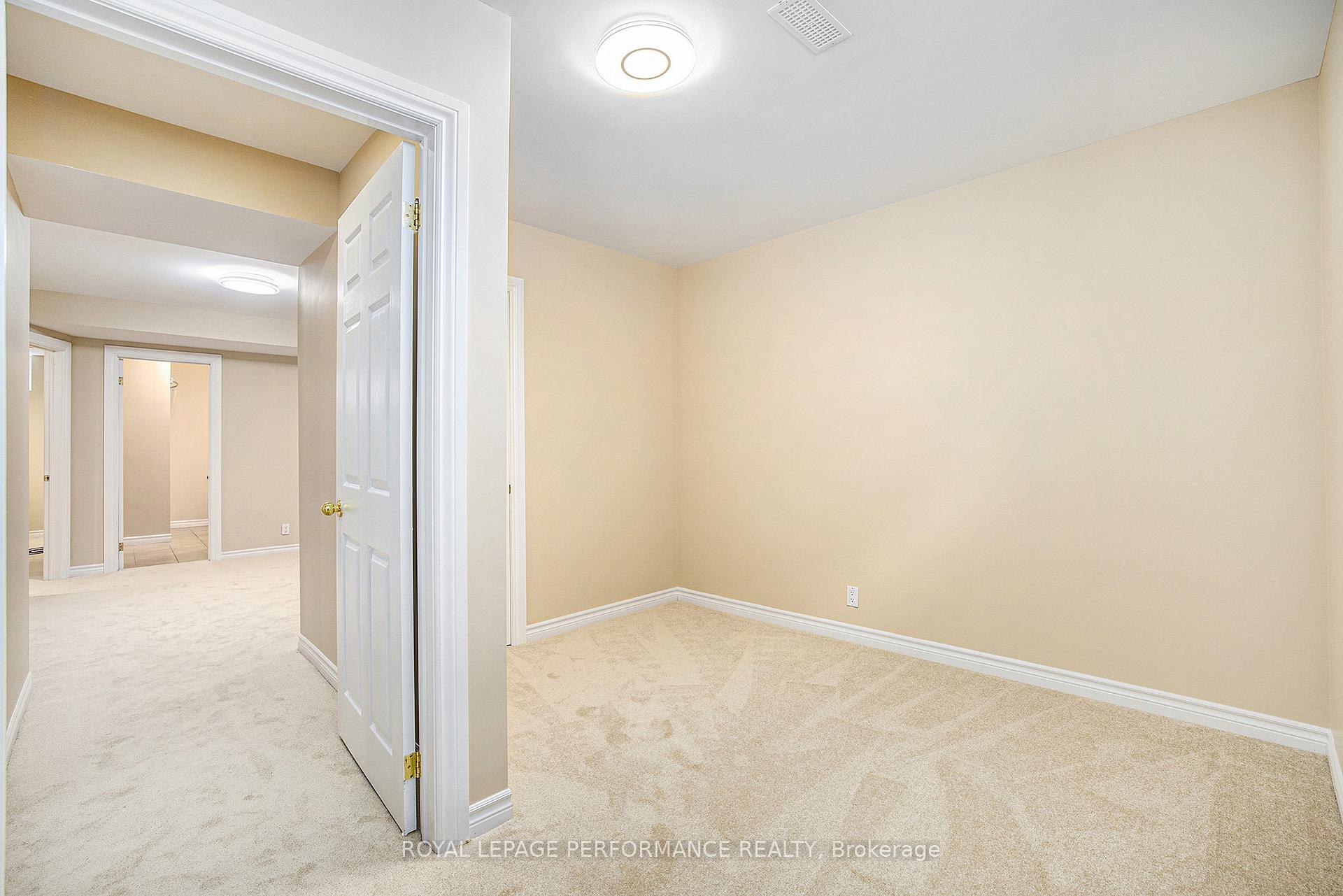 Photo 34 of 55 Peikoff Crescent, Ottawa, Kanata - Morgan's Grant/South March — HOMEH