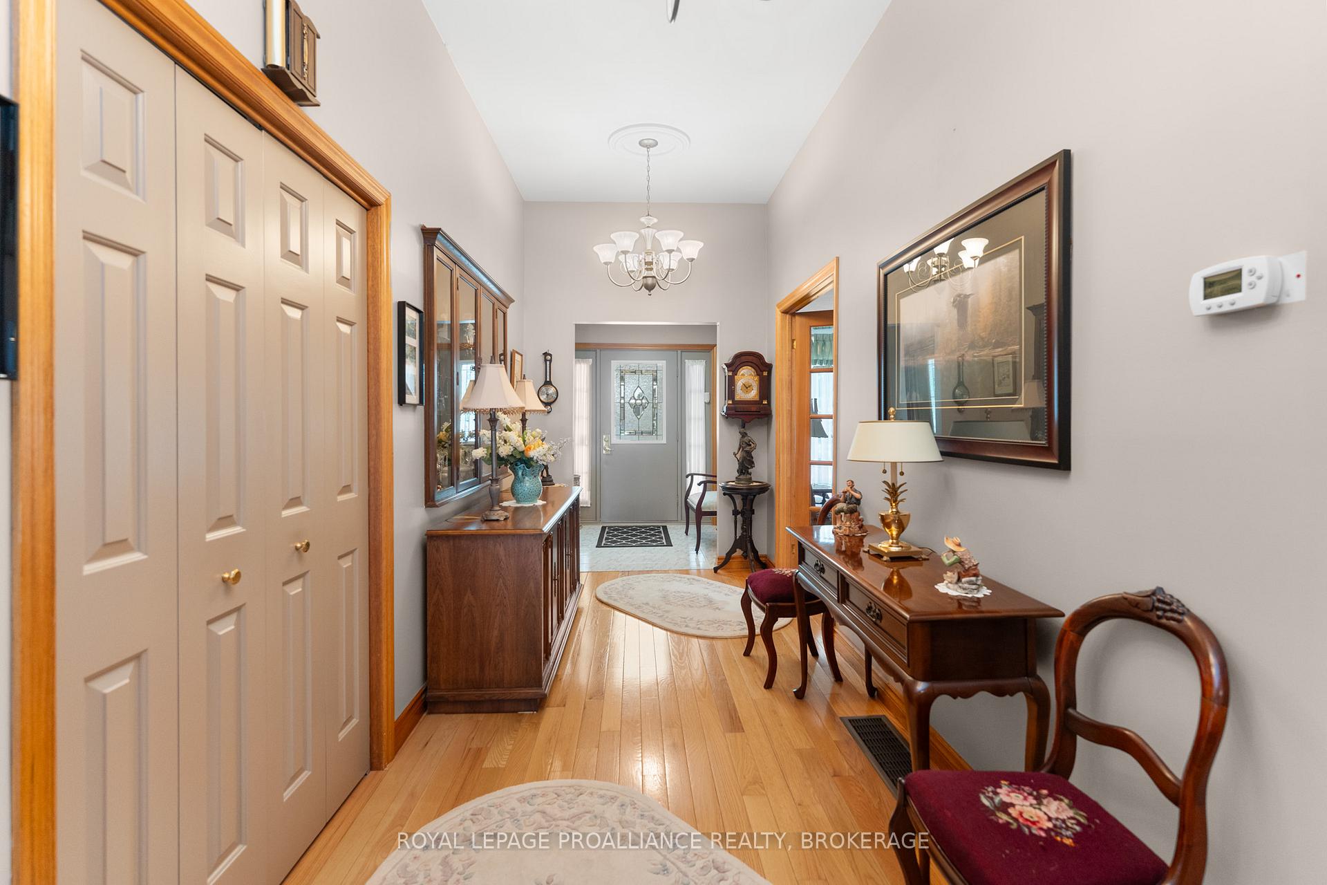 Photo 3 of 510 Roosevelt Drive, Kingston, City Southwest — HOMEH