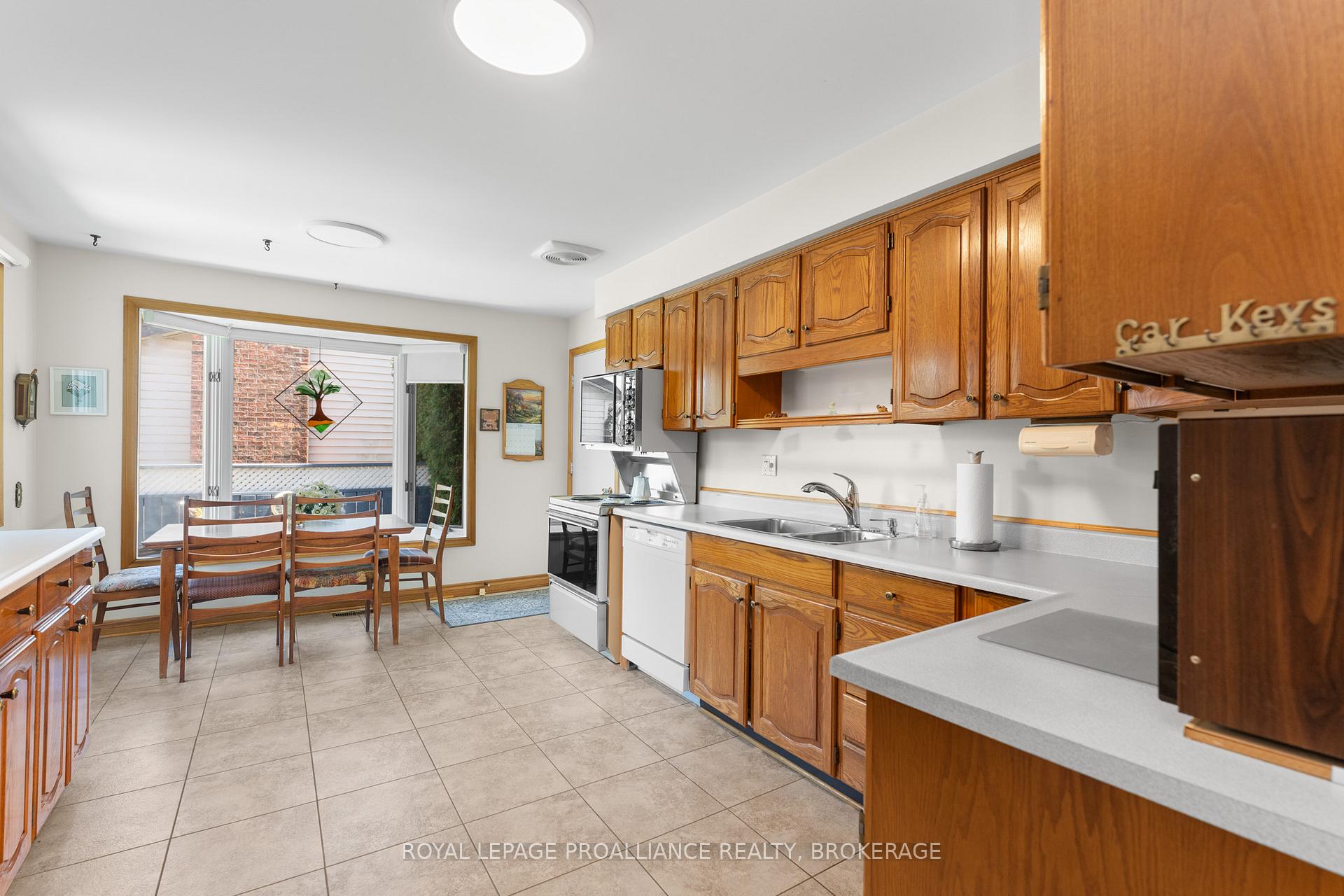 Photo 9 of 510 Roosevelt Drive, Kingston, City Southwest — HOMEH