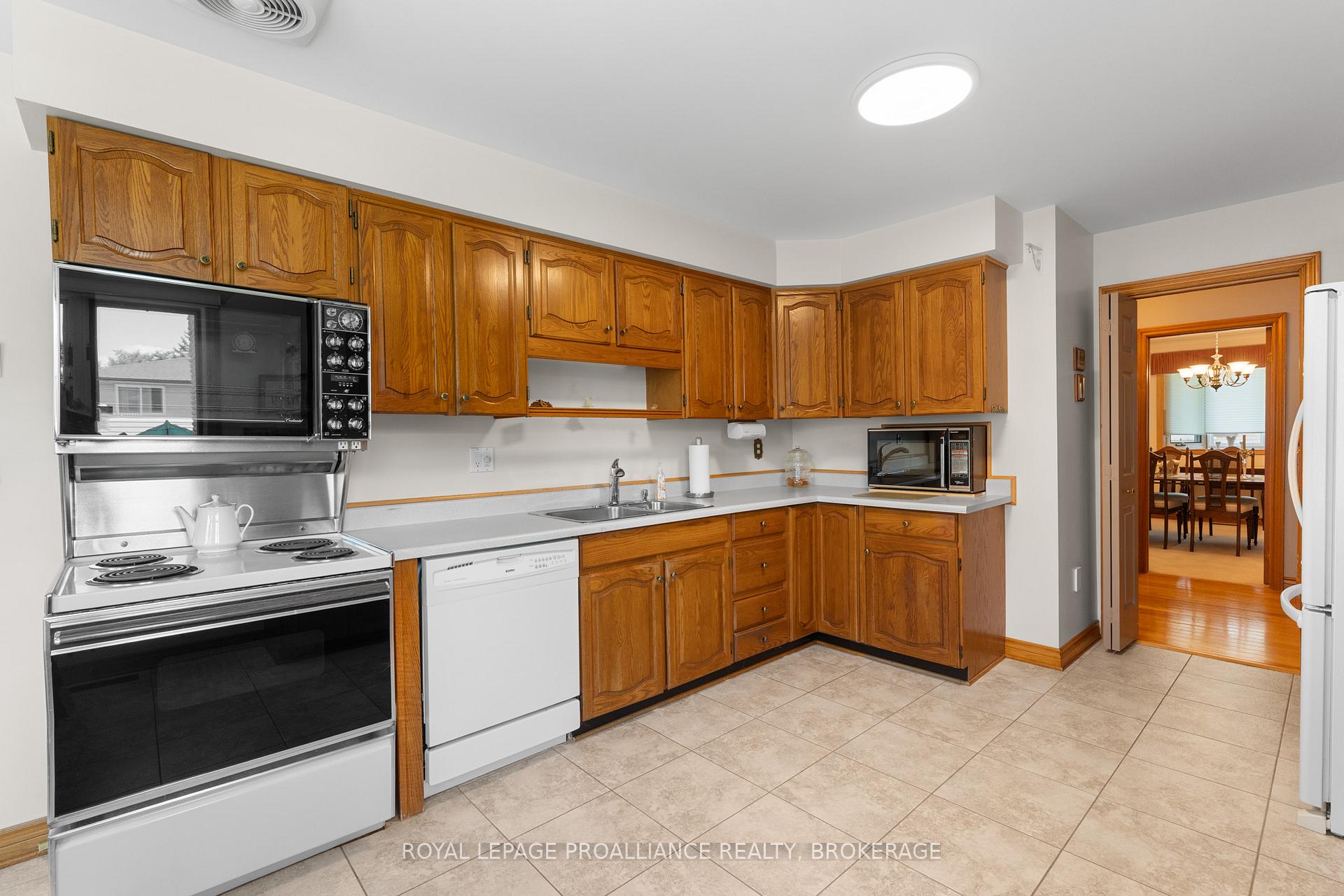 Photo 10 of 510 Roosevelt Drive, Kingston, City Southwest — HOMEH