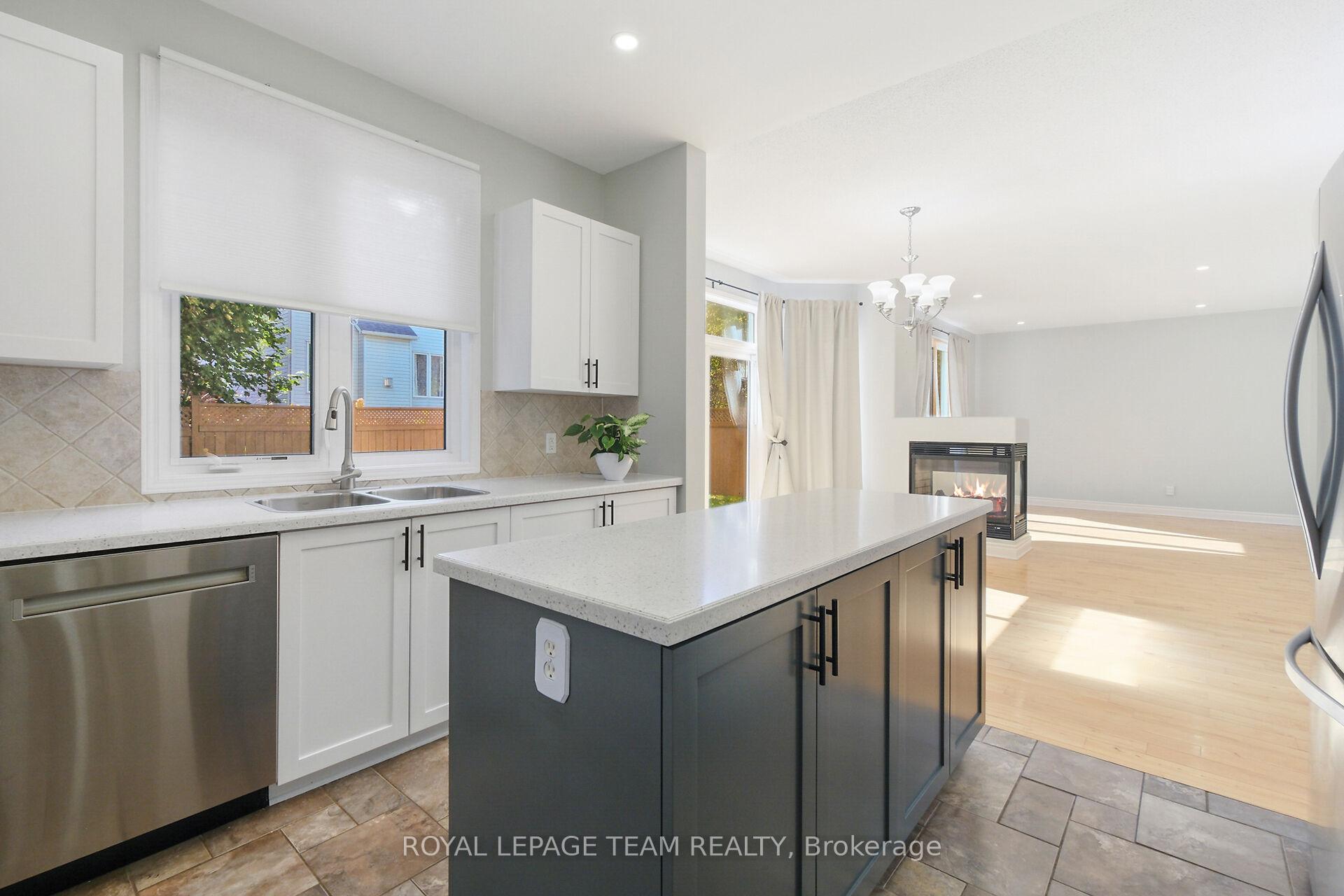 Photo 13 of 48 Portadown Crescent, Ottawa, Kanata - Morgan's Grant/South March — HOMEH