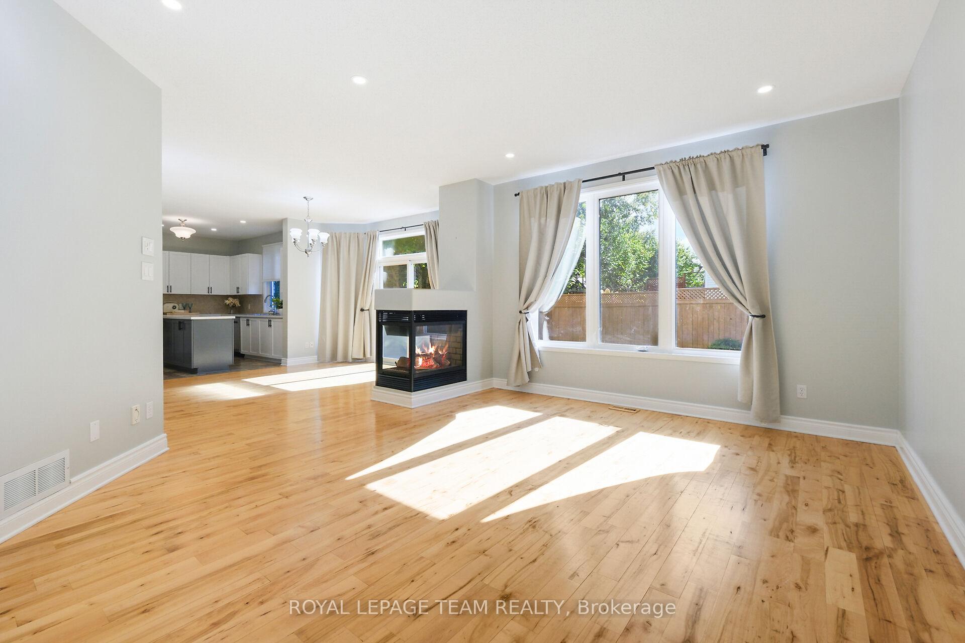 Photo 14 of 48 Portadown Crescent, Ottawa, Kanata - Morgan's Grant/South March — HOMEH