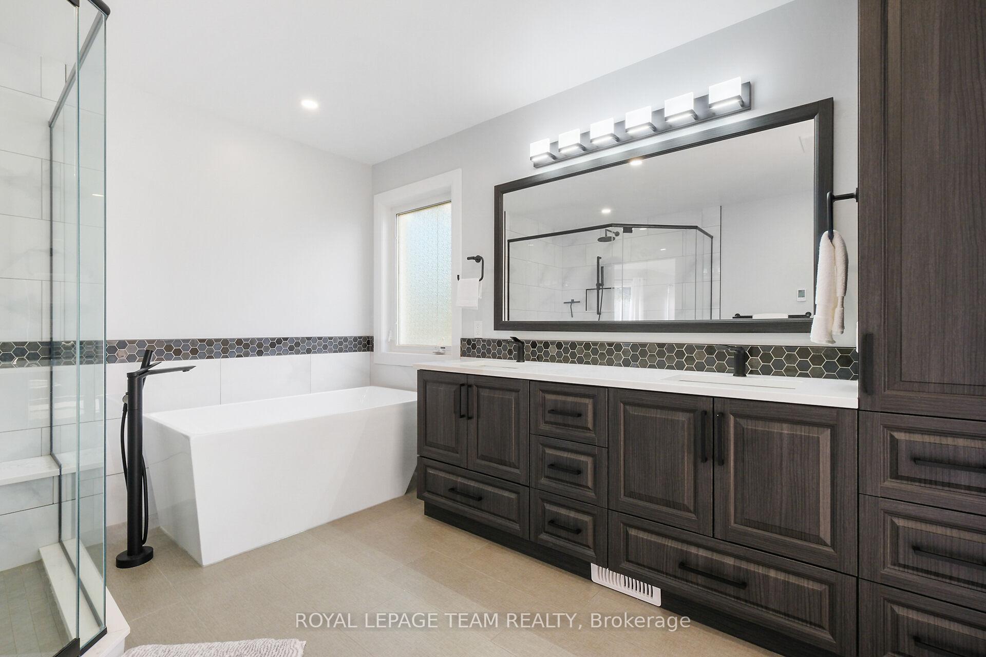 Photo 23 of 48 Portadown Crescent, Ottawa, Kanata - Morgan's Grant/South March — HOMEH