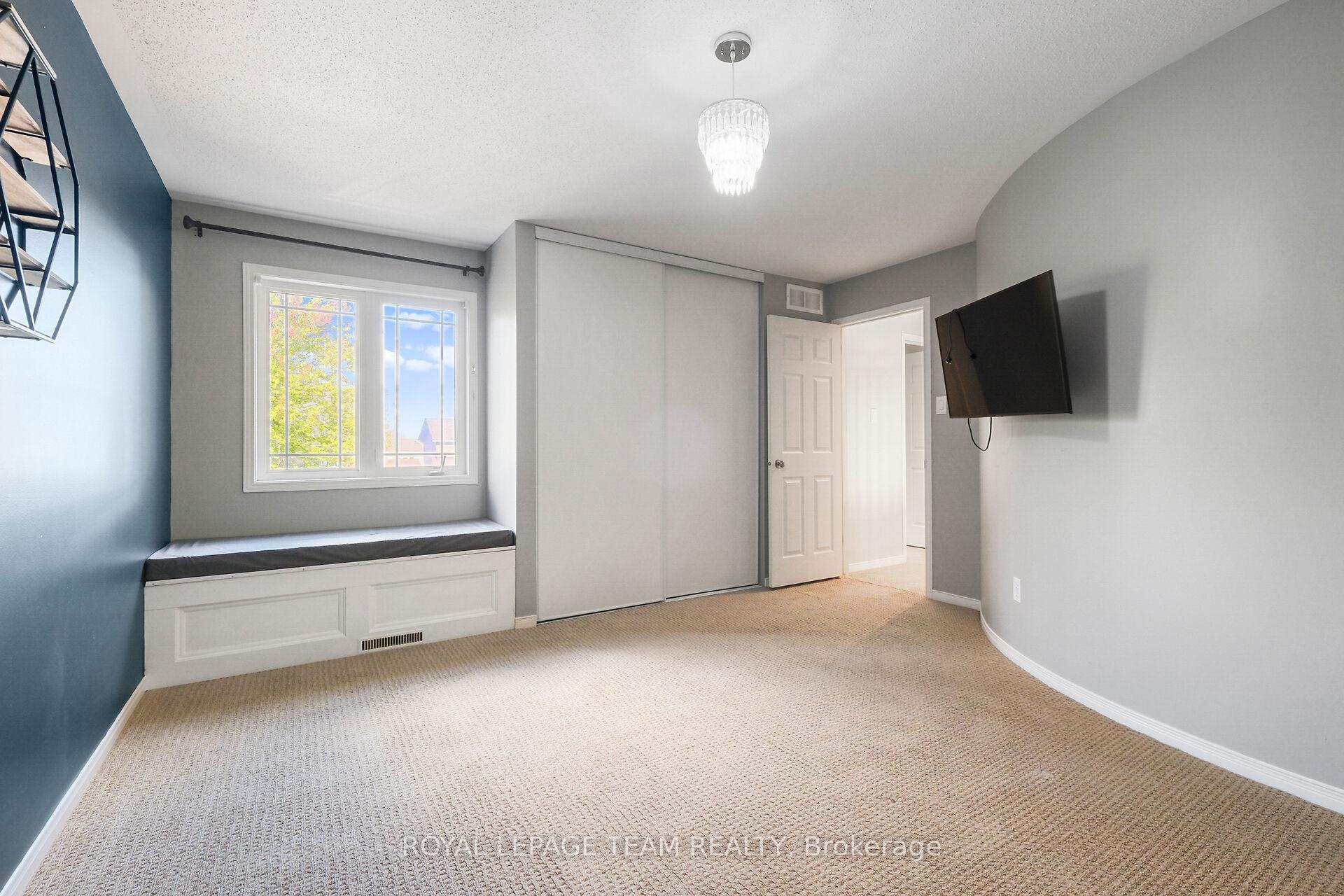 Photo 25 of 48 Portadown Crescent, Ottawa, Kanata - Morgan's Grant/South March — HOMEH