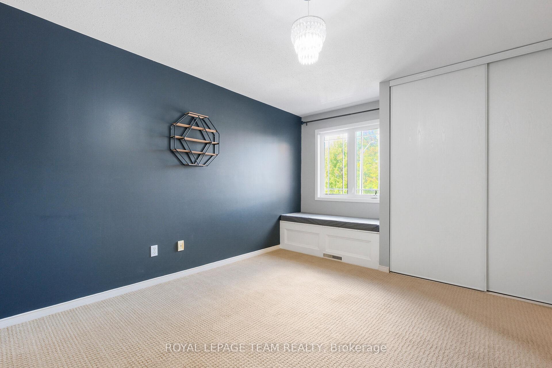 Photo 26 of 48 Portadown Crescent, Ottawa, Kanata - Morgan's Grant/South March — HOMEH