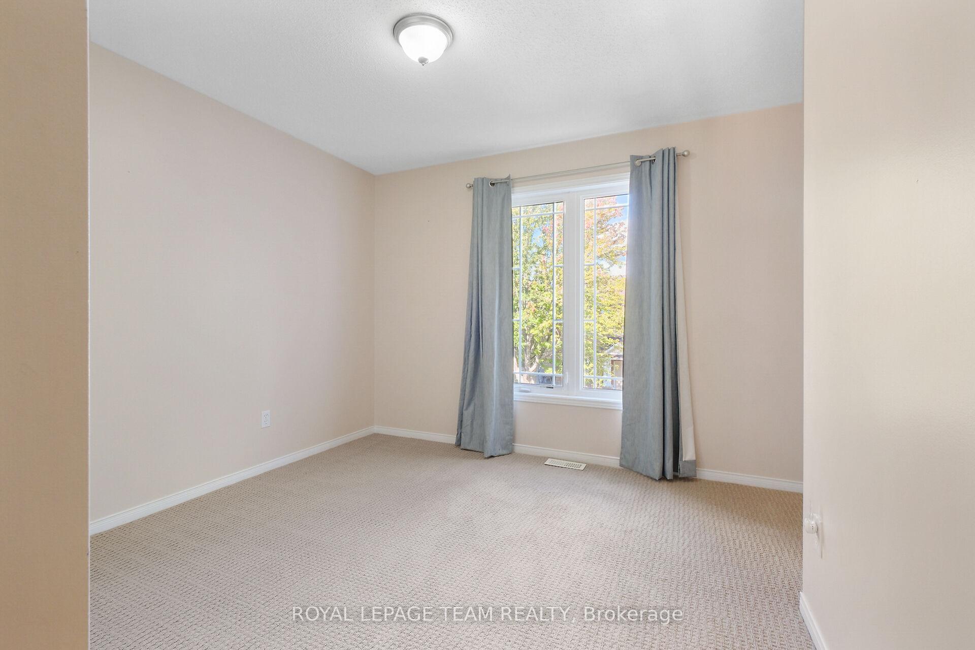 Photo 28 of 48 Portadown Crescent, Ottawa, Kanata - Morgan's Grant/South March — HOMEH