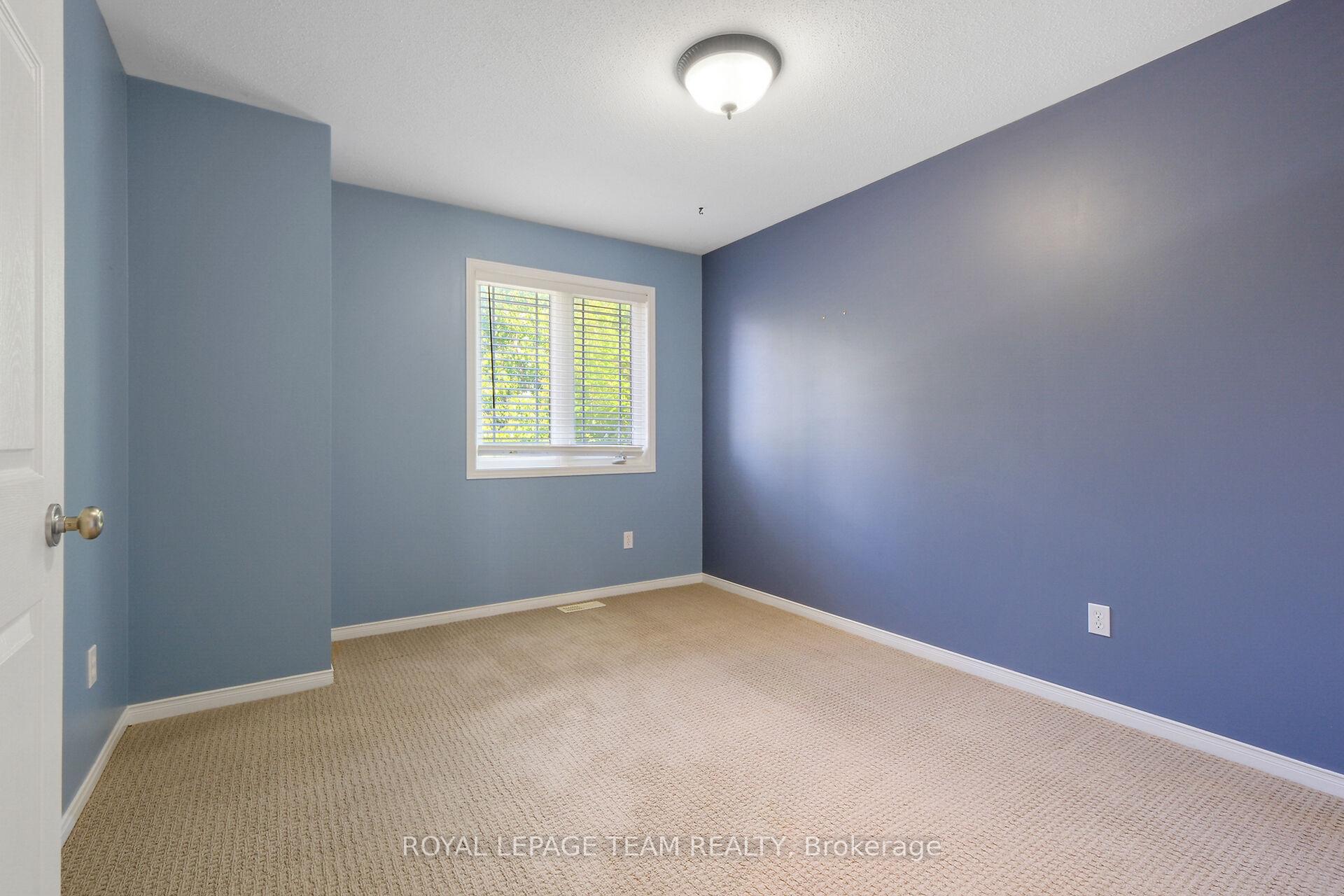 Photo 29 of 48 Portadown Crescent, Ottawa, Kanata - Morgan's Grant/South March — HOMEH