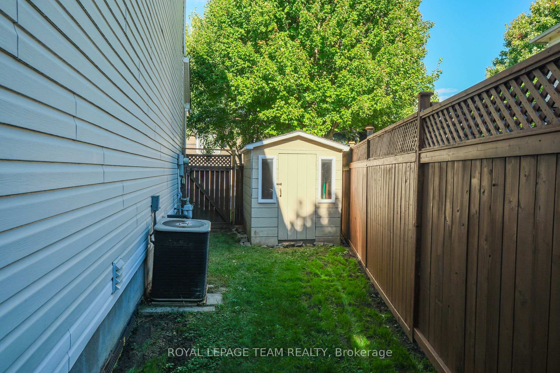 Photo 43 of 48 Portadown Crescent, Ottawa, Kanata - Morgan's Grant/South March — HOMEH