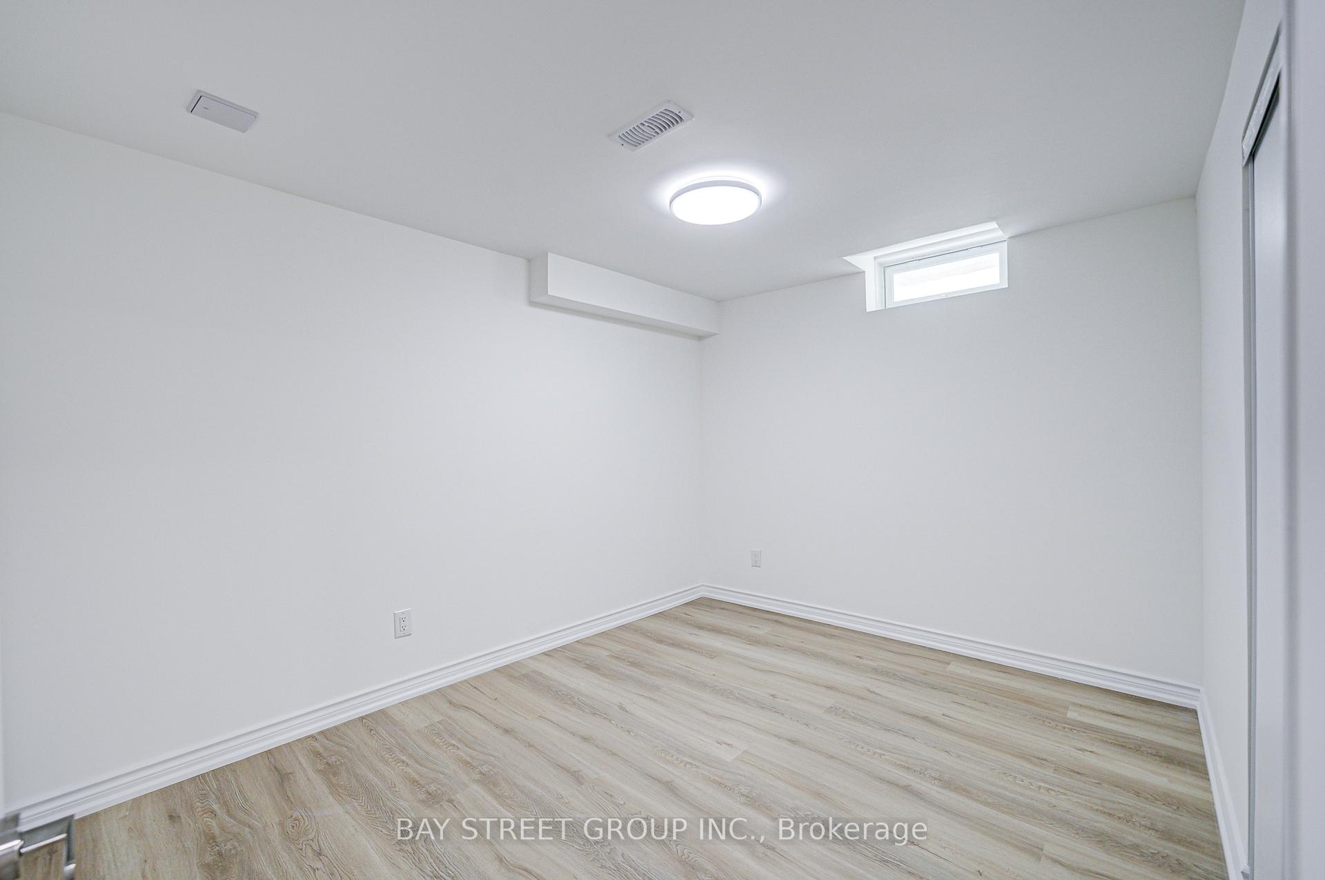 Photo 13 of Unit Bsmt, 94 Castleview Crescent, Markham, Victoria Manor-Jennings Gate — HOMEH