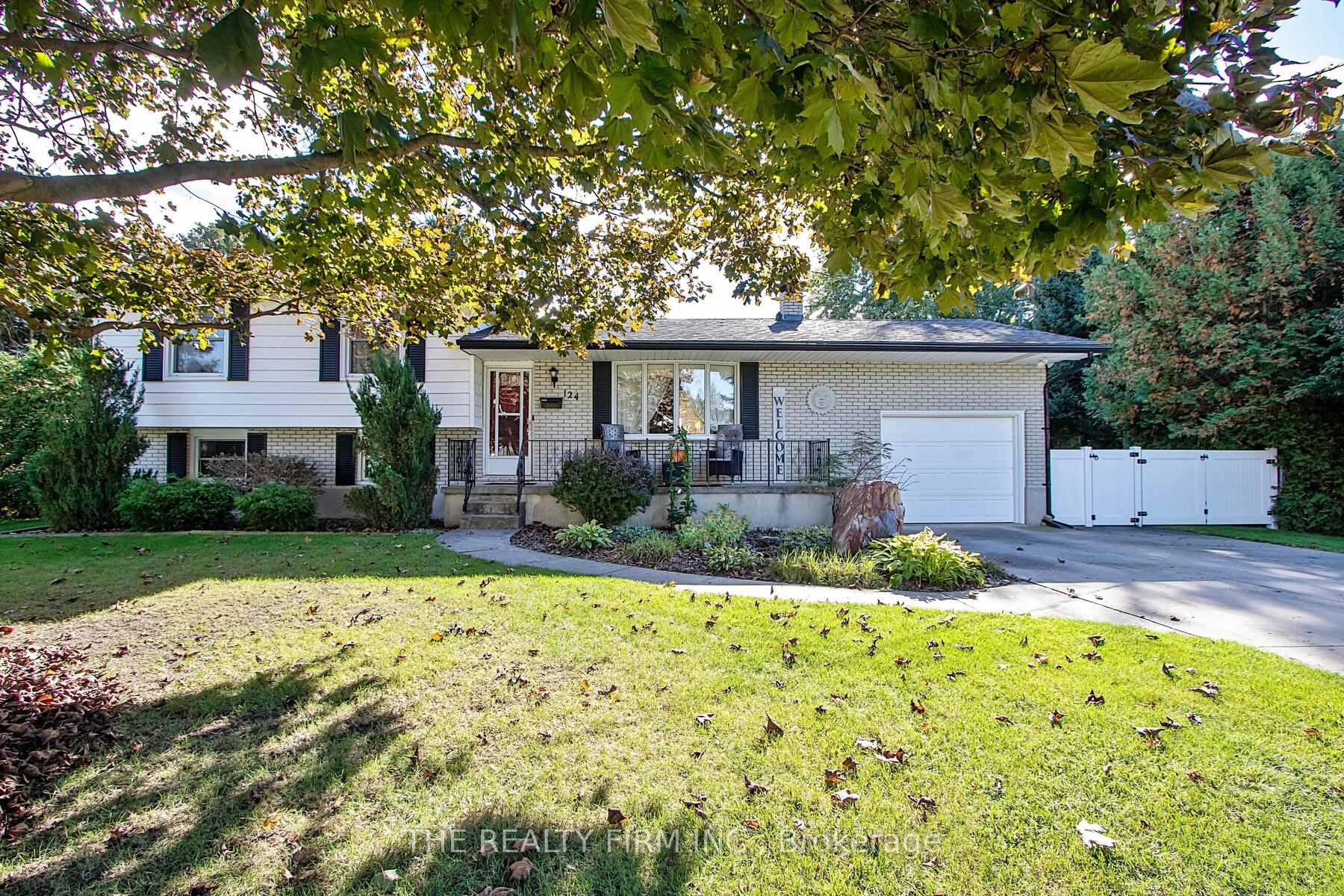 Photo 1 of 124 Simcoe Avenue, Middlesex Centre, Komoka — HOMEH