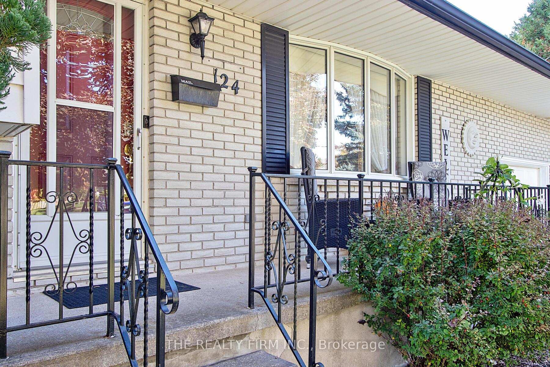 Photo 4 of 124 Simcoe Avenue, Middlesex Centre, Komoka — HOMEH
