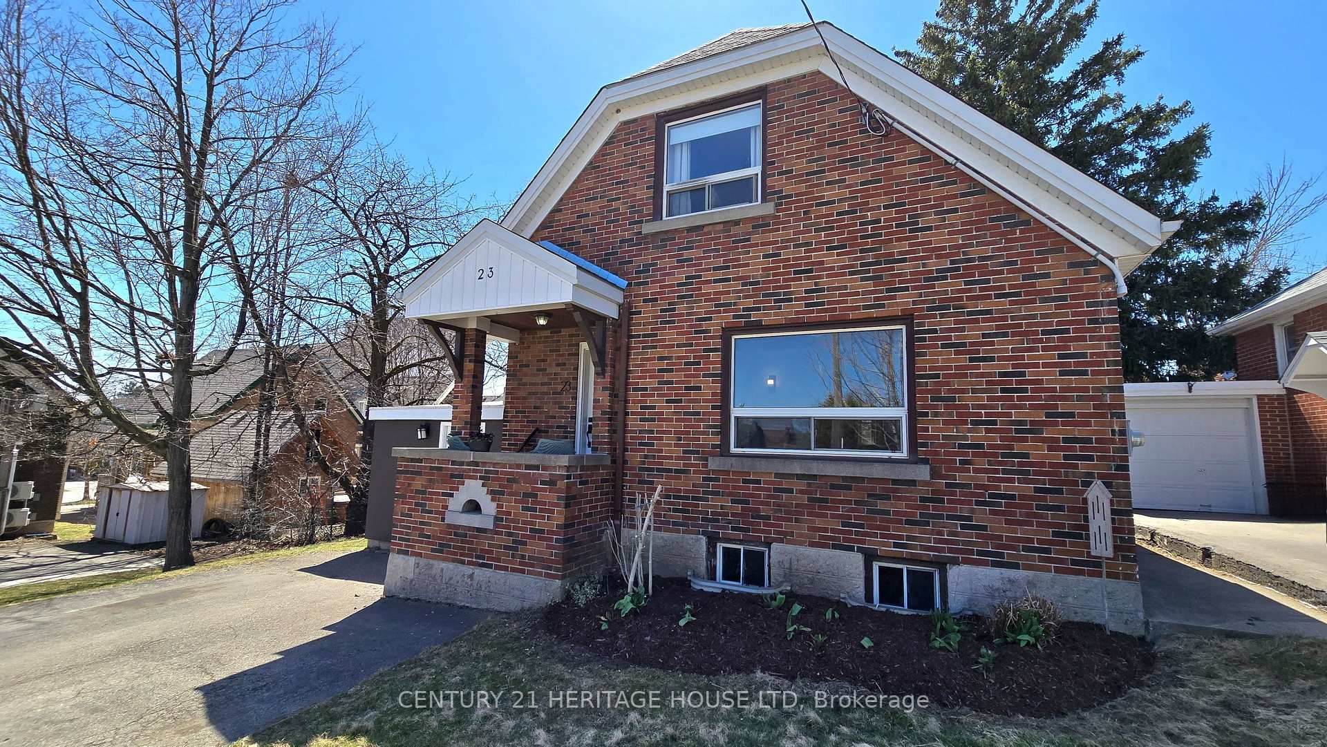 Photo 2 of 23 Kennedy Avenue, Kitchener — HOMEH
