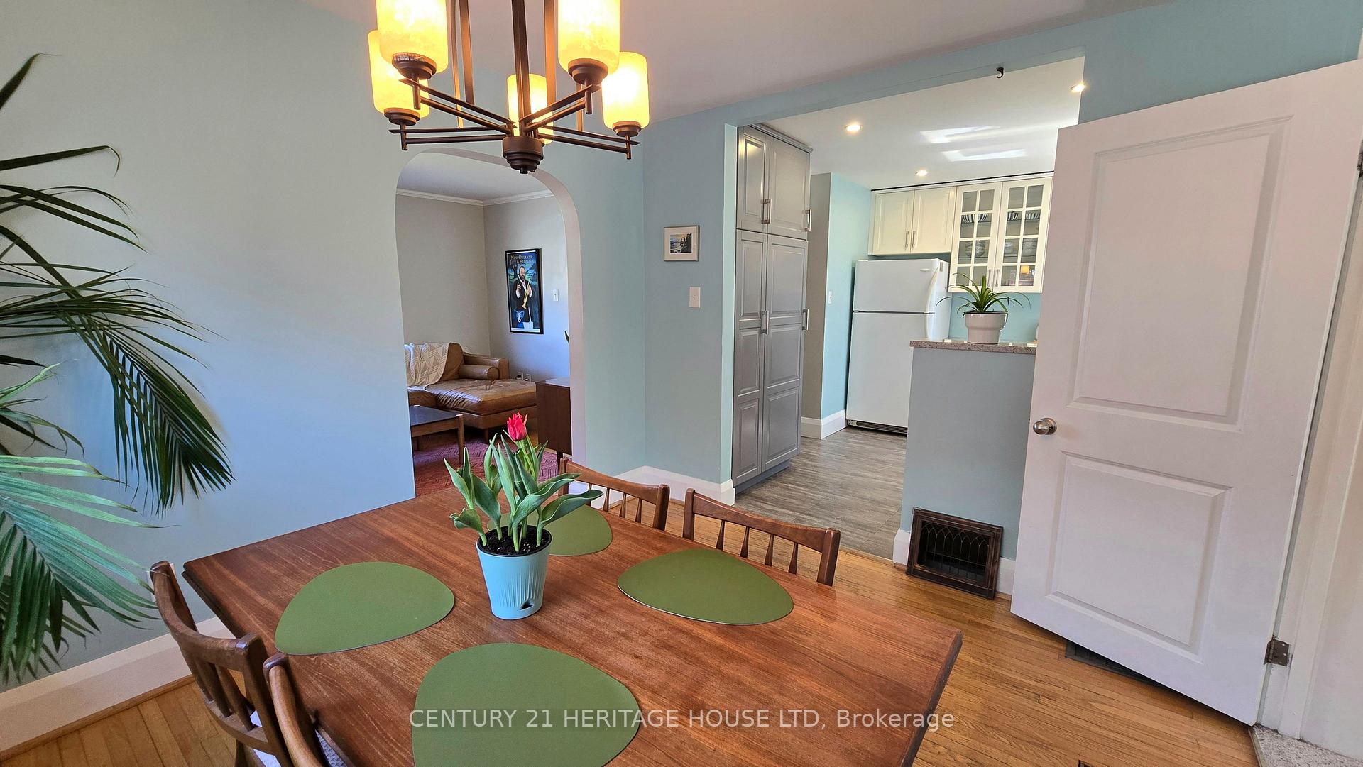 Photo 8 of 23 Kennedy Avenue, Kitchener — HOMEH